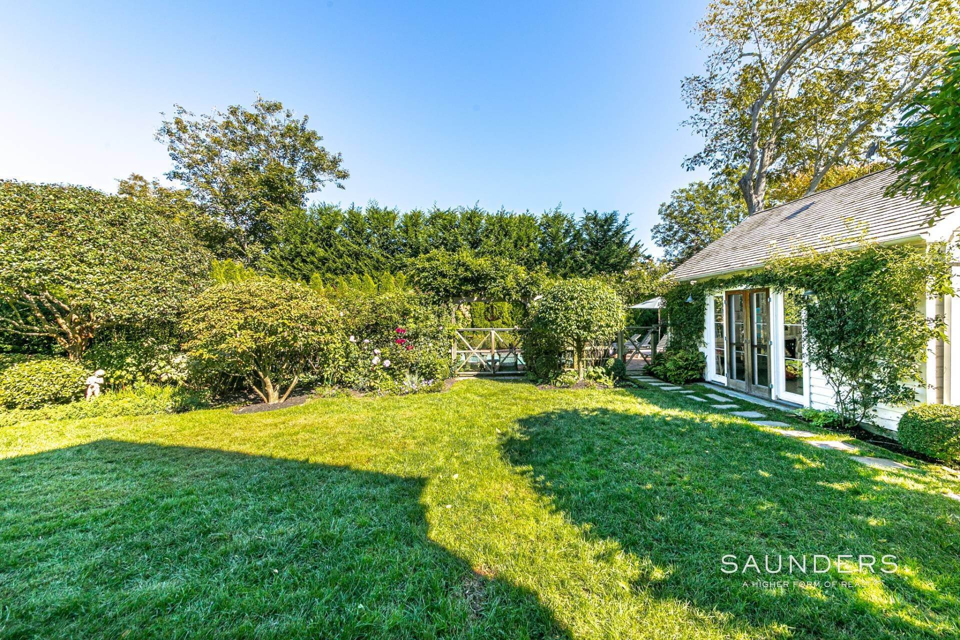 5. Single Family Homes at Sophisticated Country In East Hampton Village East Hampton, NY 11937