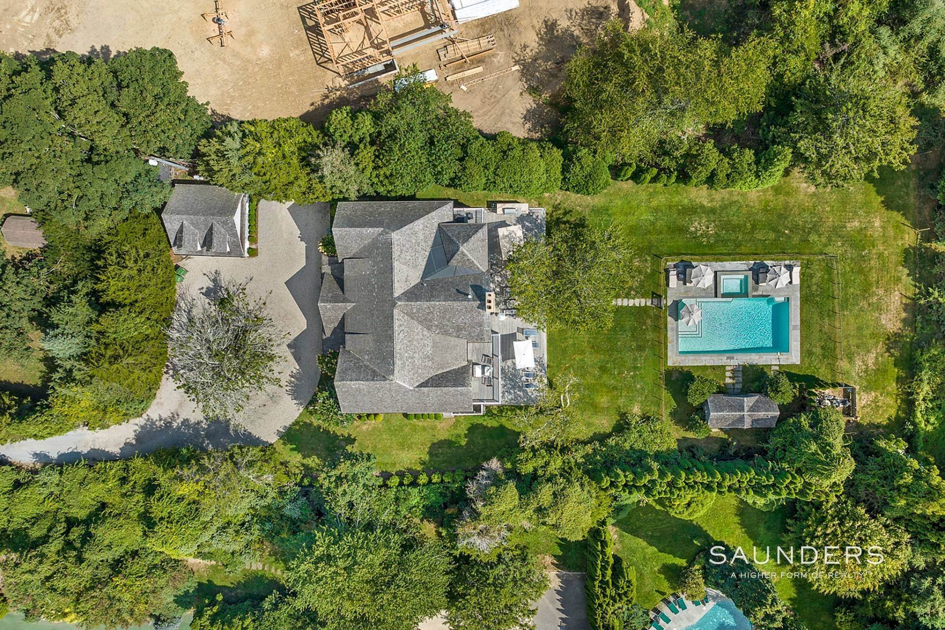32. Single Family Homes for Sale at Beach House Abutting Reserve In East Hampton South 2 Skimhampton Road, East Hampton, NY 11937