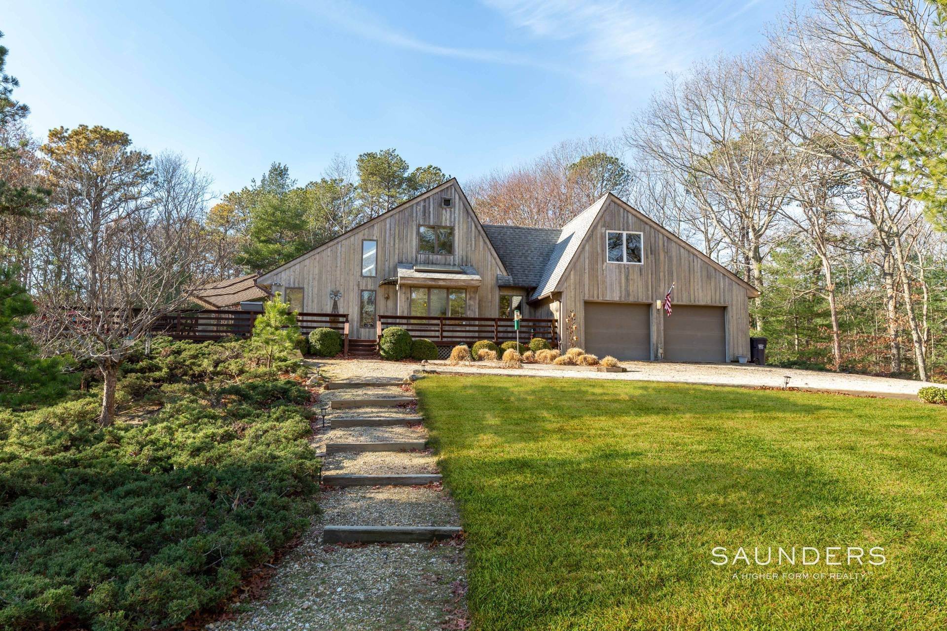 2. Single Family Homes at For A Perfect Summer Northwest Woods, East Hampton, NY 11937