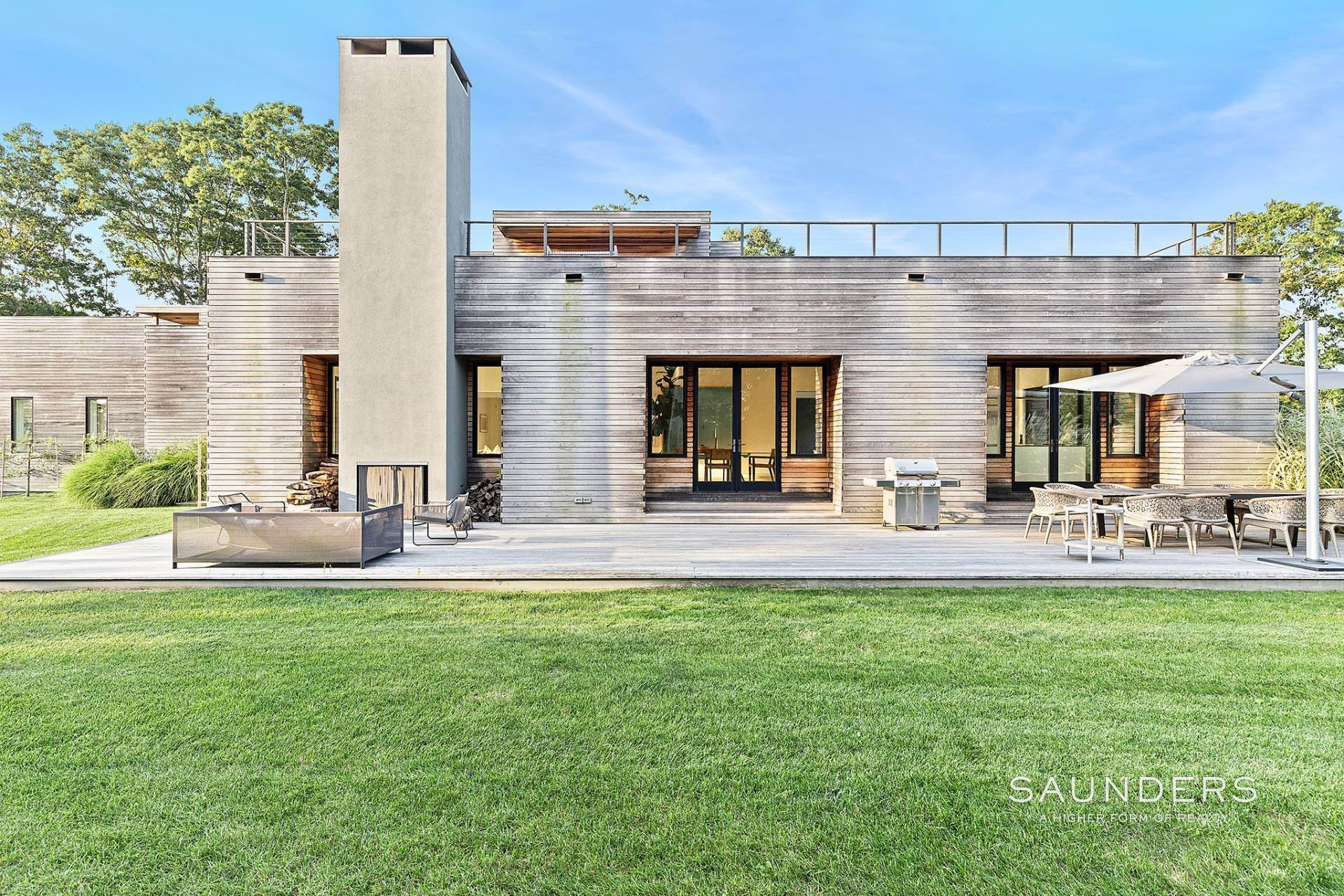 33. Single Family Homes at Stunning Modern With Expansive Views Of Sagaponack Fields & Pond 152 Sagg Road, Sagaponack, NY 11962