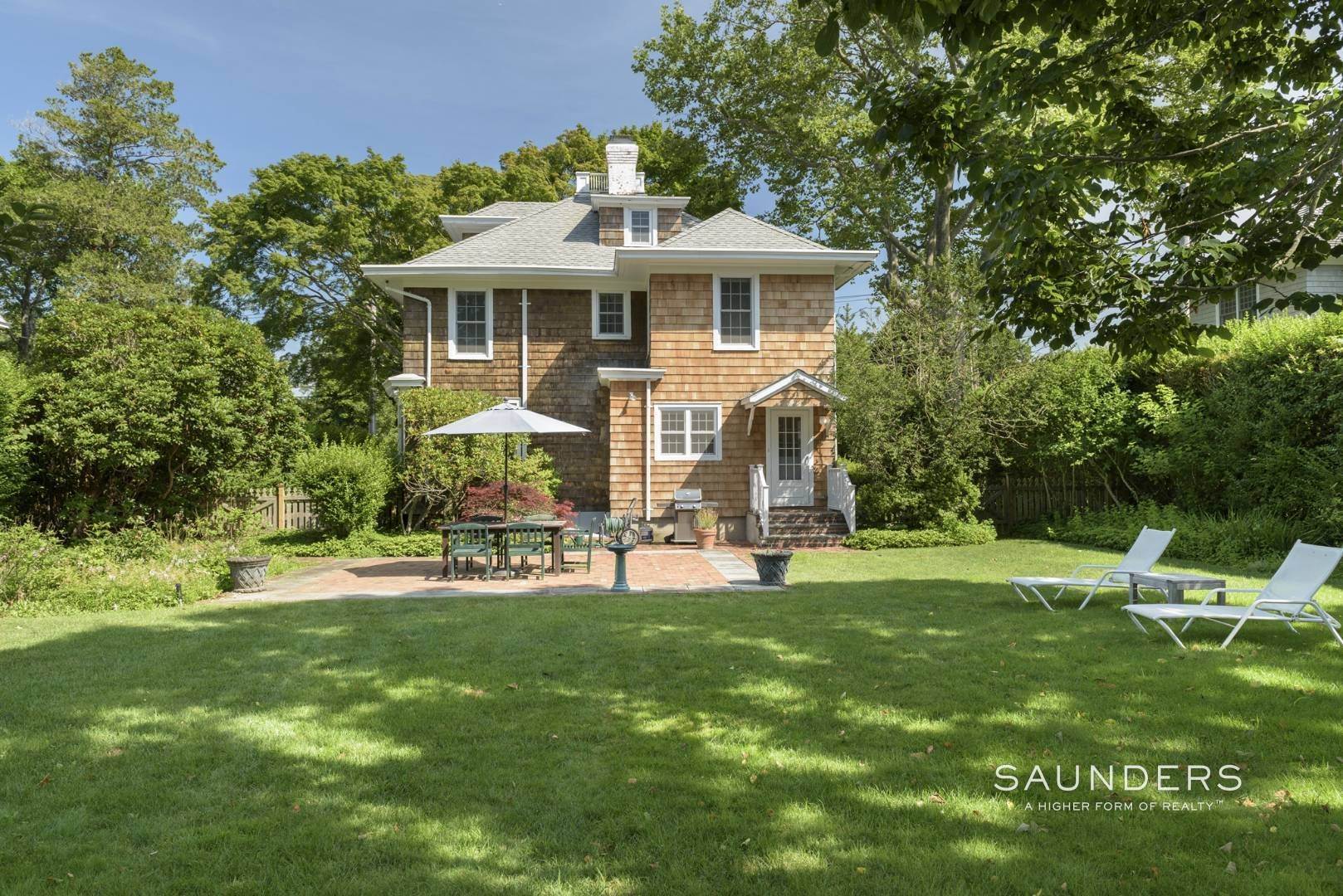 4. Single Family Homes at Village Traditional Close To Town And Beaches Southampton, NY 11968