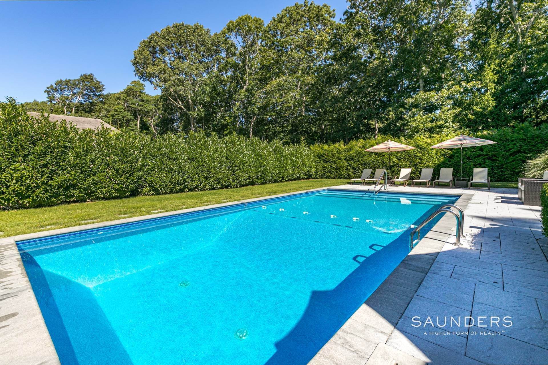 25. Single Family Homes at Relaxing Retreat With Private Outdoor Entertaining East Hampton, NY 11937