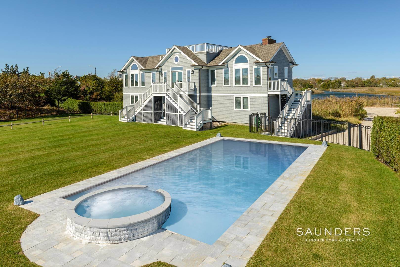 2. Single Family Homes at Quogue Waterfront Beauty Quogue, NY 11959