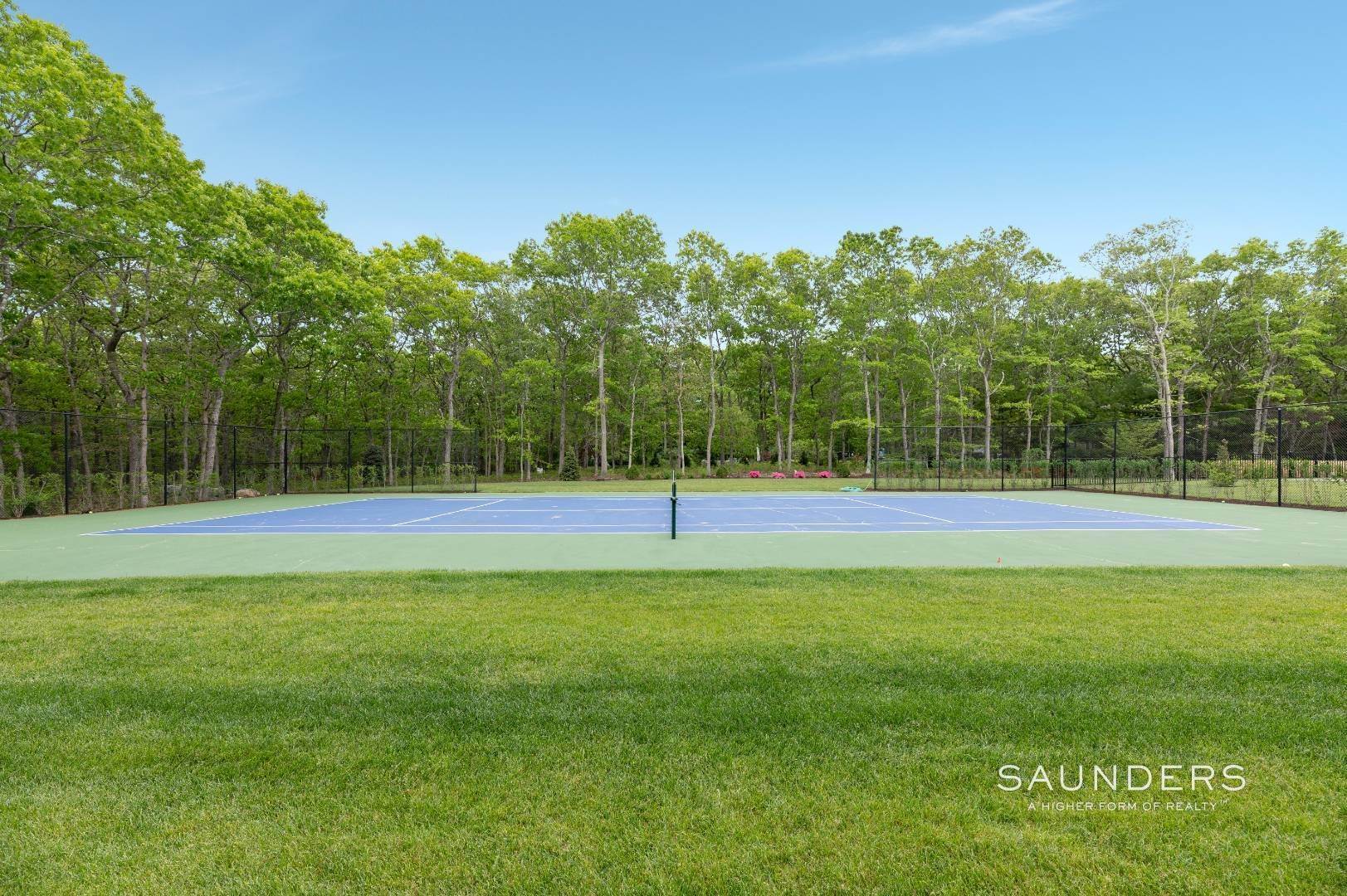 36. Single Family Homes for Sale at Southampton Estate With Pool And Tennis 1766 Majors Path, Southampton, NY 11968