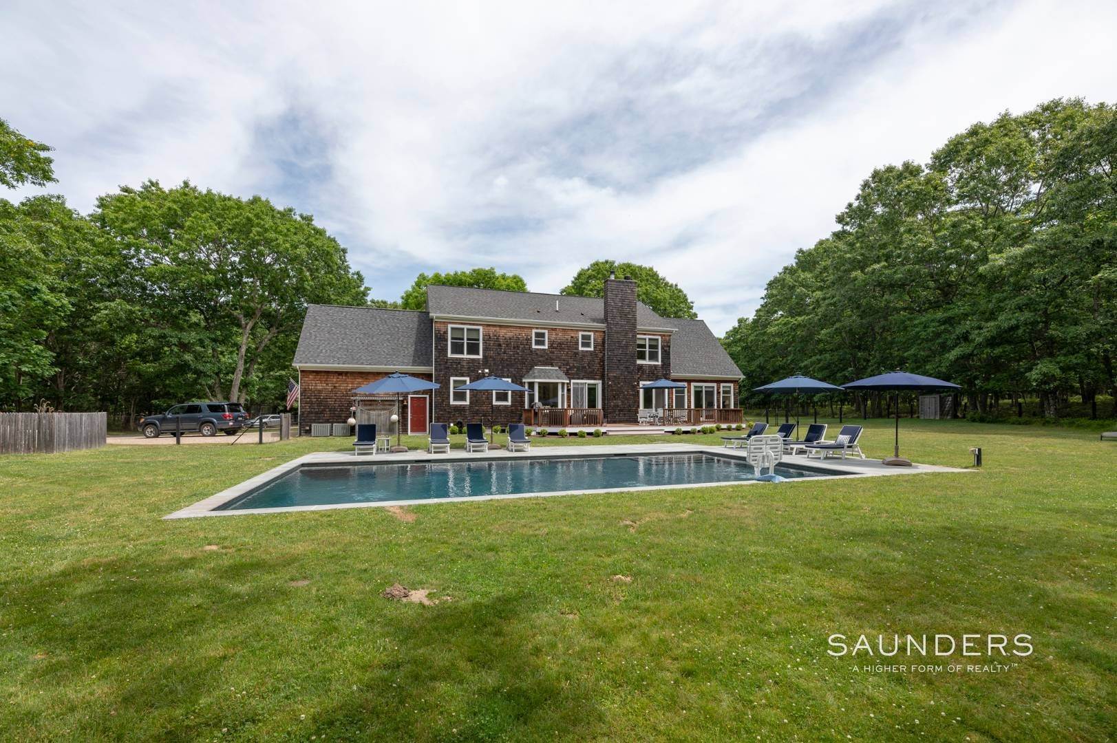 24. Single Family Homes for Sale at Spacious Traditional In Springs 8 Wildflower Lane, East Hampton, NY 11937