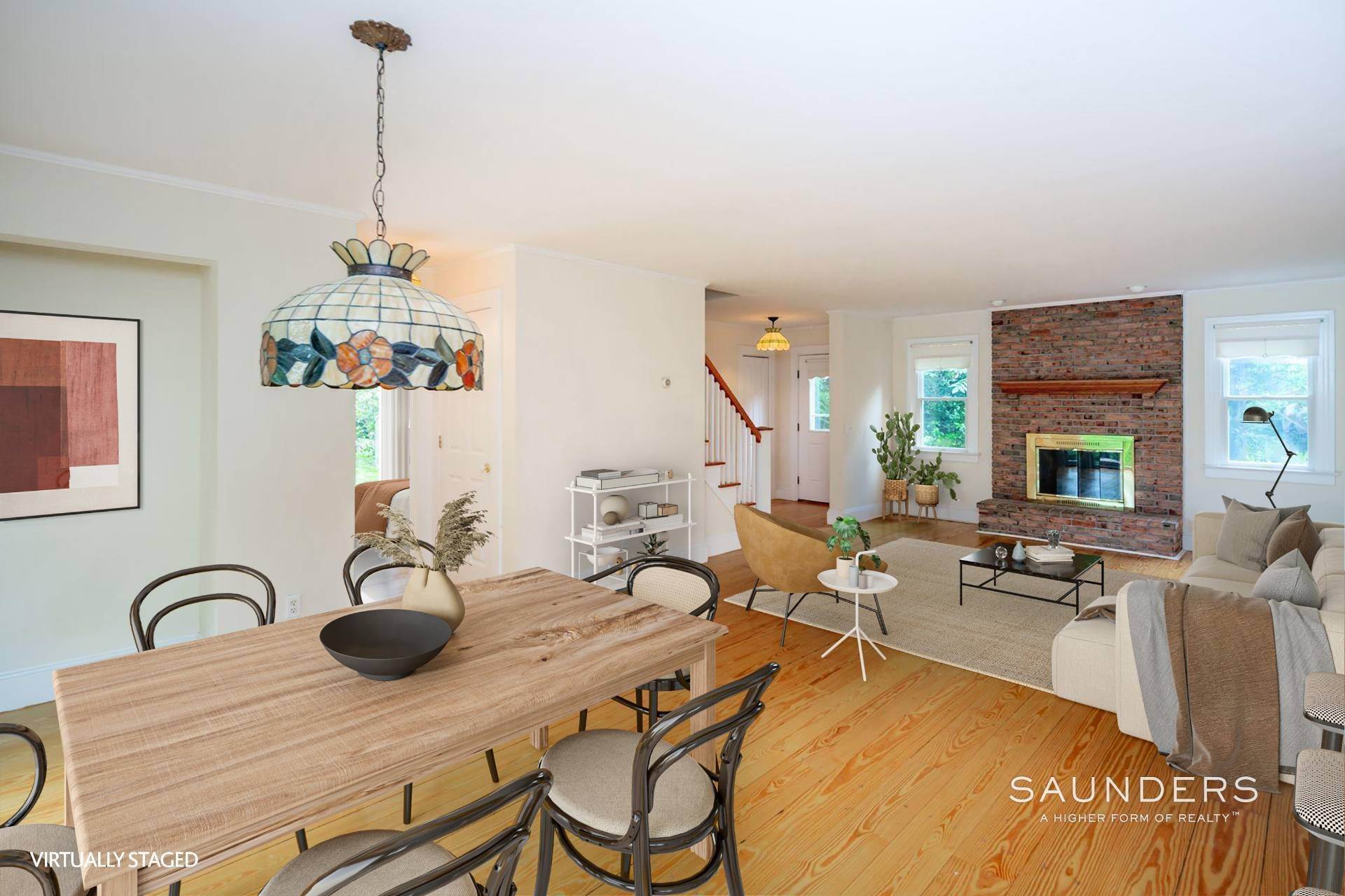 6. Single Family Homes for Sale at Spacious In The Heart Of East Hampton Village 172 Newtown Lane, East Hampton, NY 11937