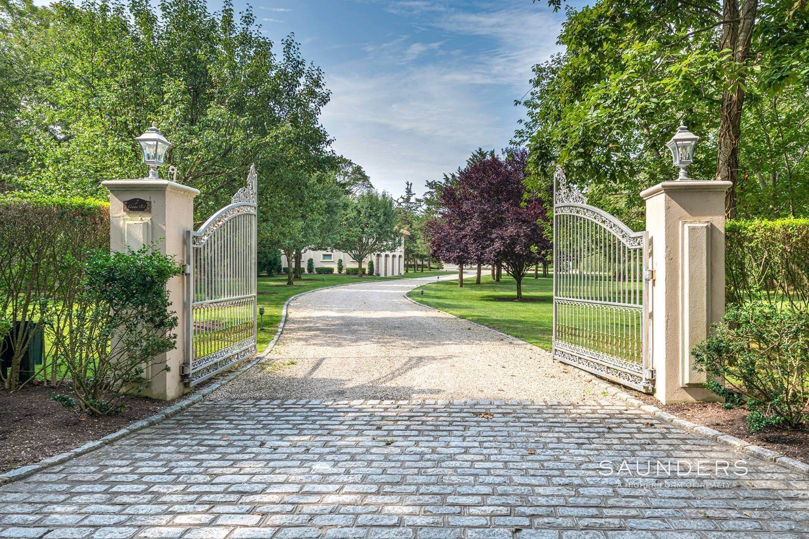 6. Single Family Homes for Sale at Palm Beach Meets The Hamptons At This Palatial Waterfront Estate 7 Cross Road, Remsenburg, NY 11960