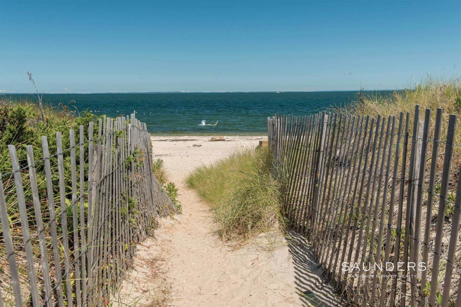 19. Single Family Homes for Sale at Clearwater Beach Community 49 Dorset Road, East Hampton, NY 11937