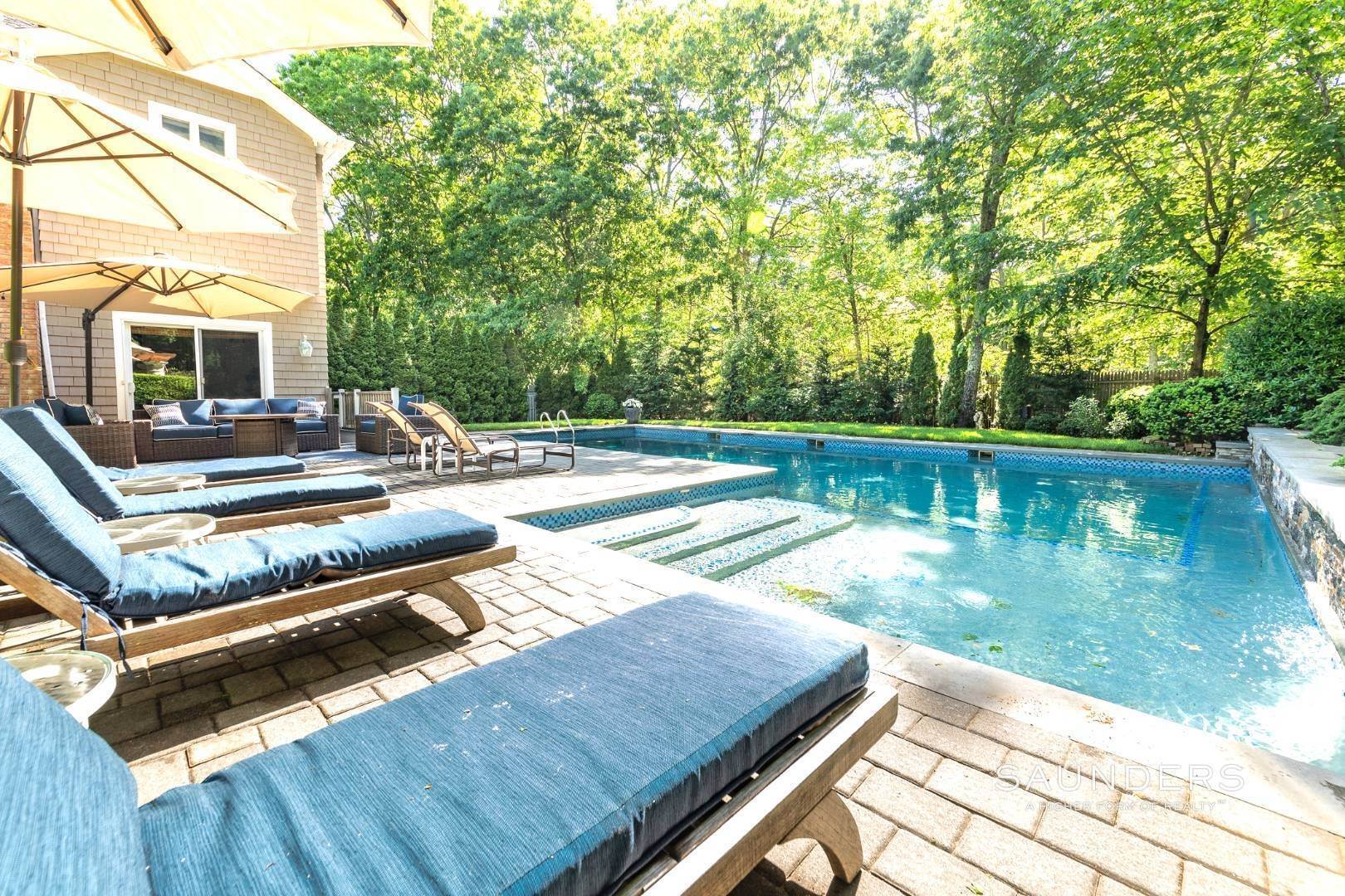 25. Single Family Homes at Lovely Updated Home With Heated Pool 2 Cedar Street, East Hampton, NY 11937