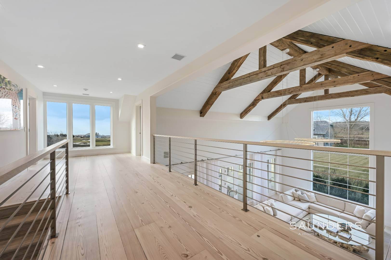 21. Single Family Homes at Chic, Newly Renovated Luxury Rental With Reserve Views 200 Guyer Road, Bridgehampton, NY 11932