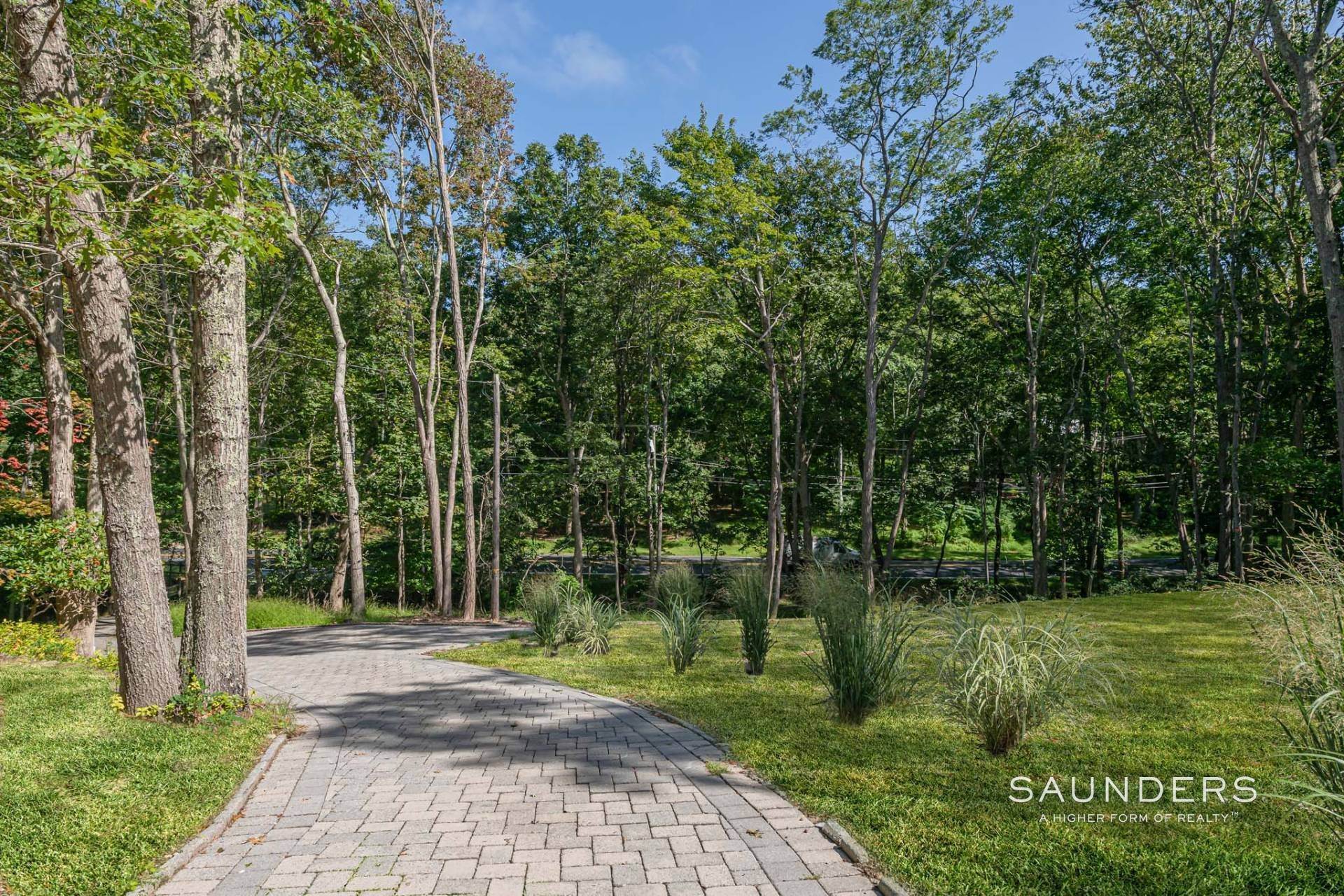 3. Single Family Homes for Sale at Cottage On Brick Kiln Rd Bldrs Acre With Boh Permits And Plans 481 Brick Kiln Rd, Sag Harbor, NY 11963