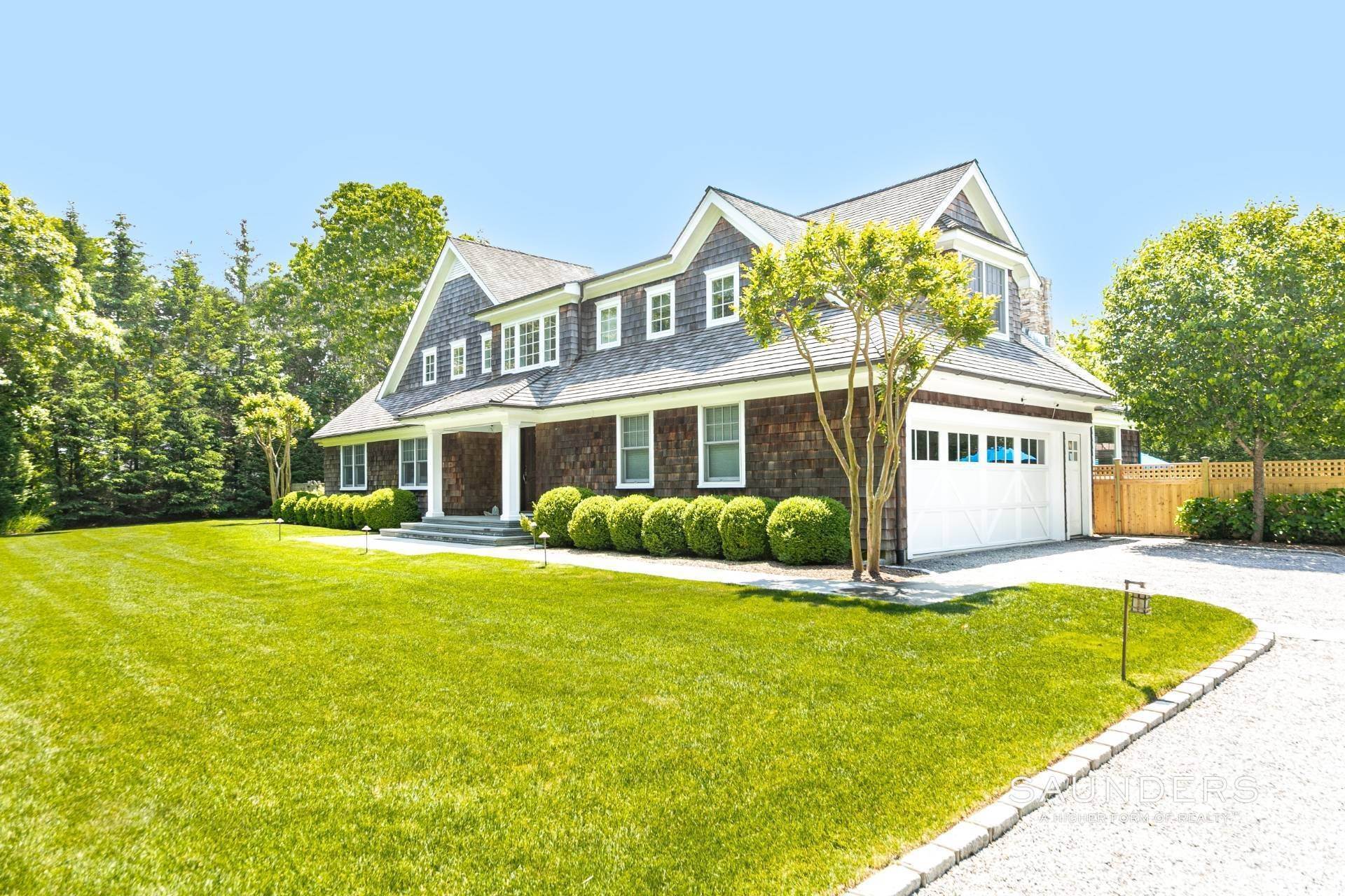 26. Single Family Homes for Sale at Complete Package In Sagaponack 198 Wainscott Harbor Road, Sagaponack, NY 11962