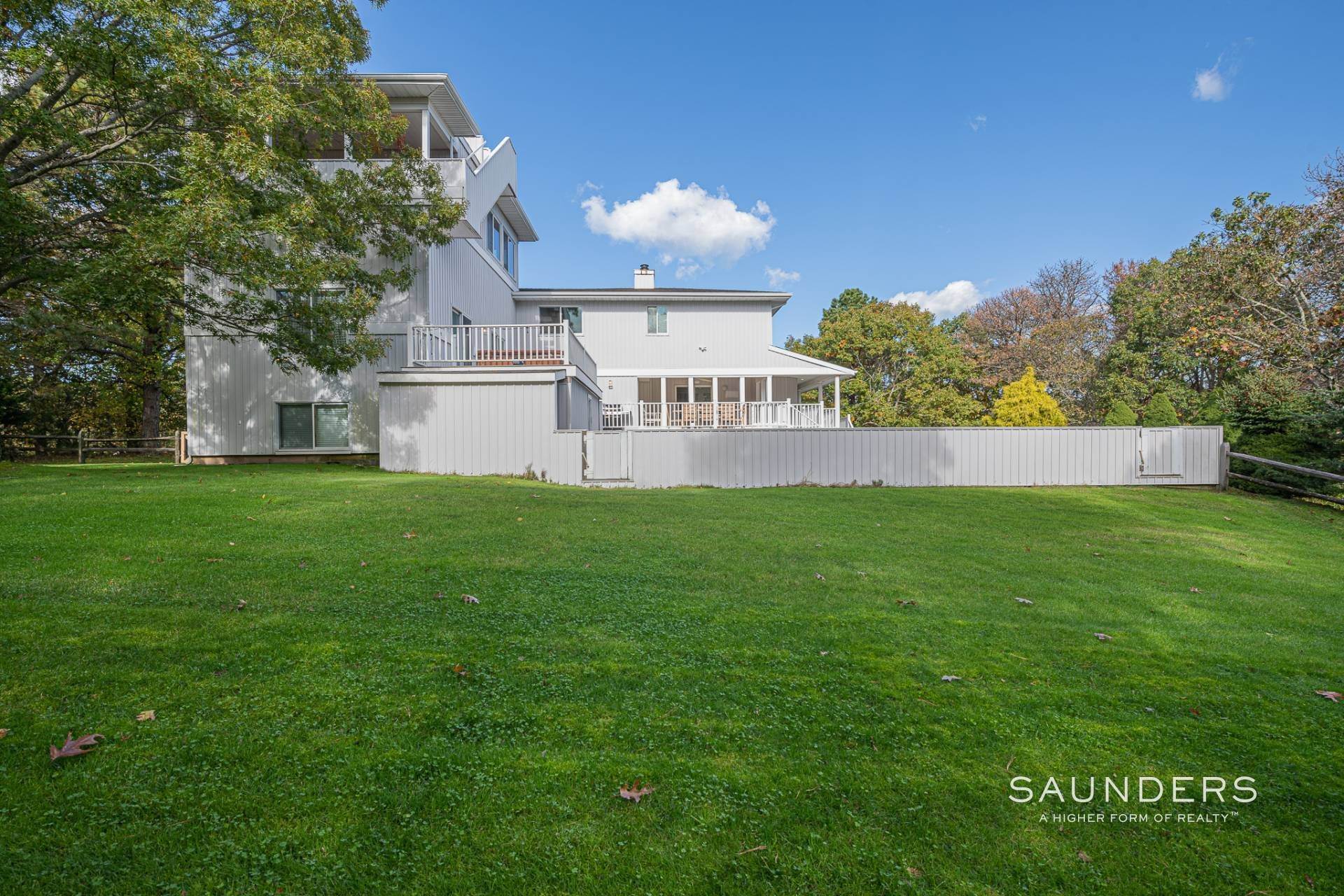 23. Single Family Homes for Sale at Unique Shinnecock Hills Contemporary 113 Highland Road, Shinnecock Hills, Southampton, NY 11968