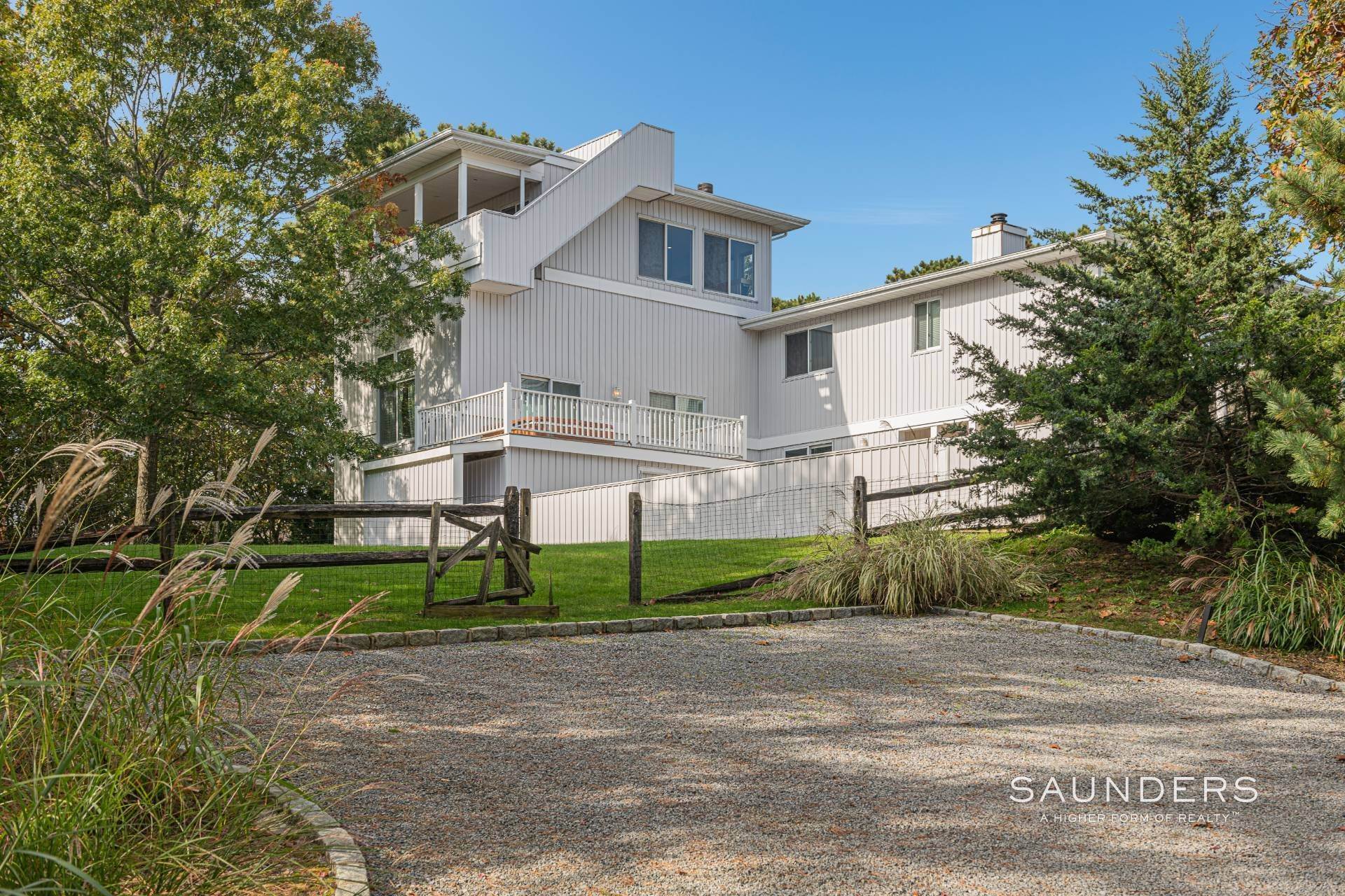 2. Single Family Homes for Sale at Unique Shinnecock Hills Contemporary 113 Highland Road, Shinnecock Hills, Southampton, NY 11968