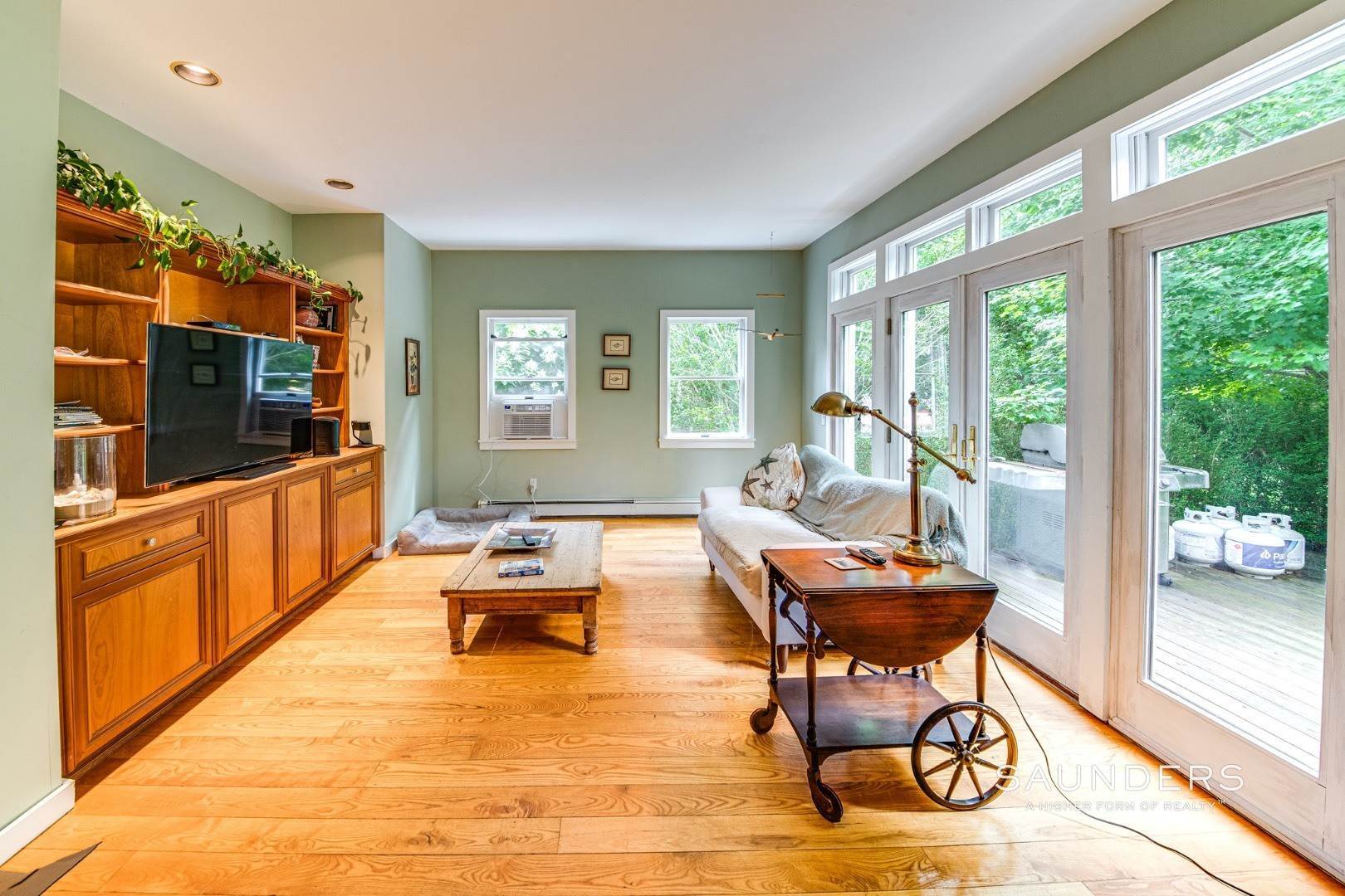 9. Single Family Homes for Sale at East Hampton - Private 4 Acres Bordering 20 Acres Of Reserve!!! 26 School Street, Springs, East Hampton, NY 11937