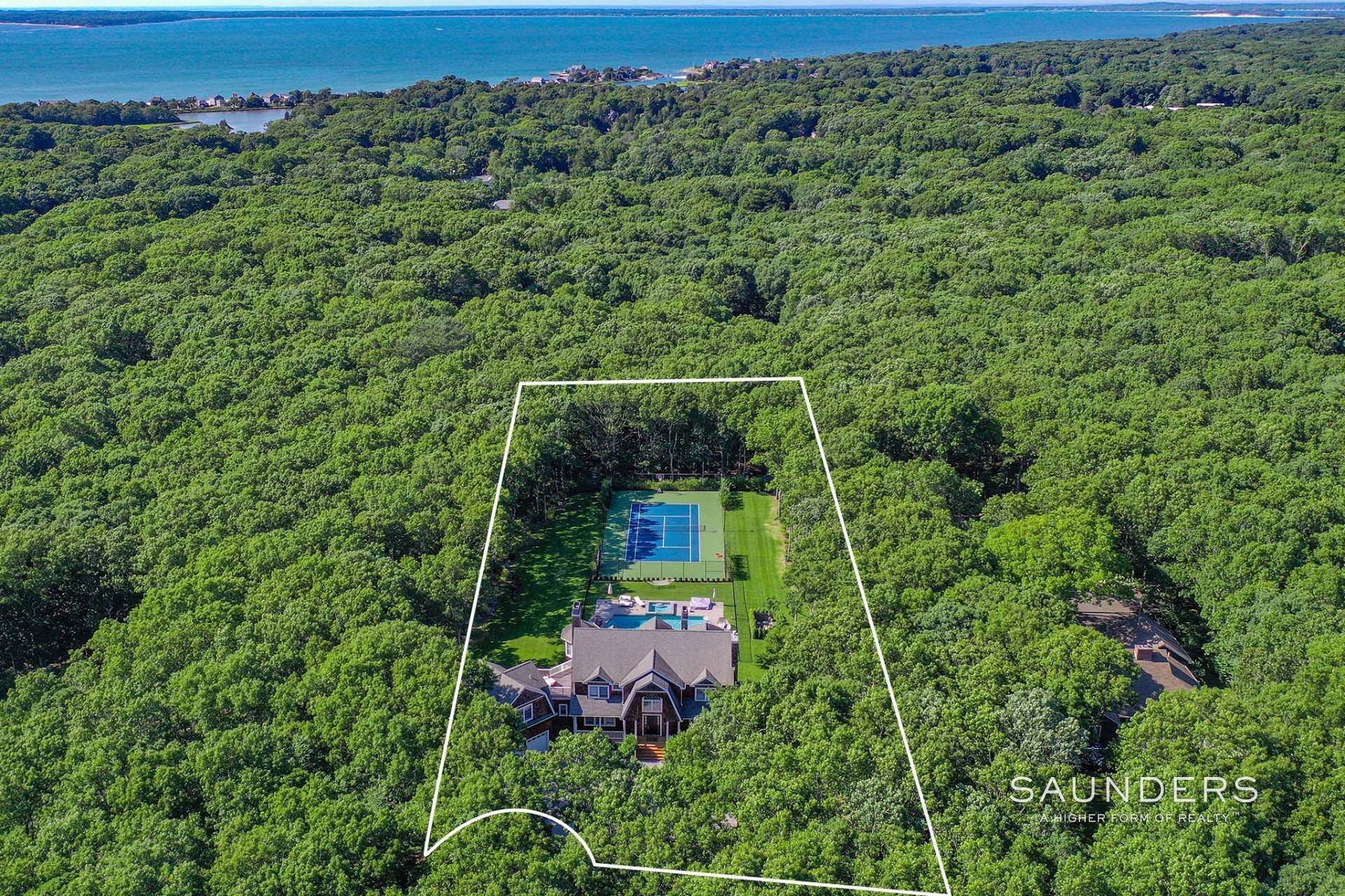 Single Family Homes for Sale at Southampton Estate With Pool And Tennis 1766 Majors Path, Southampton, NY 11968