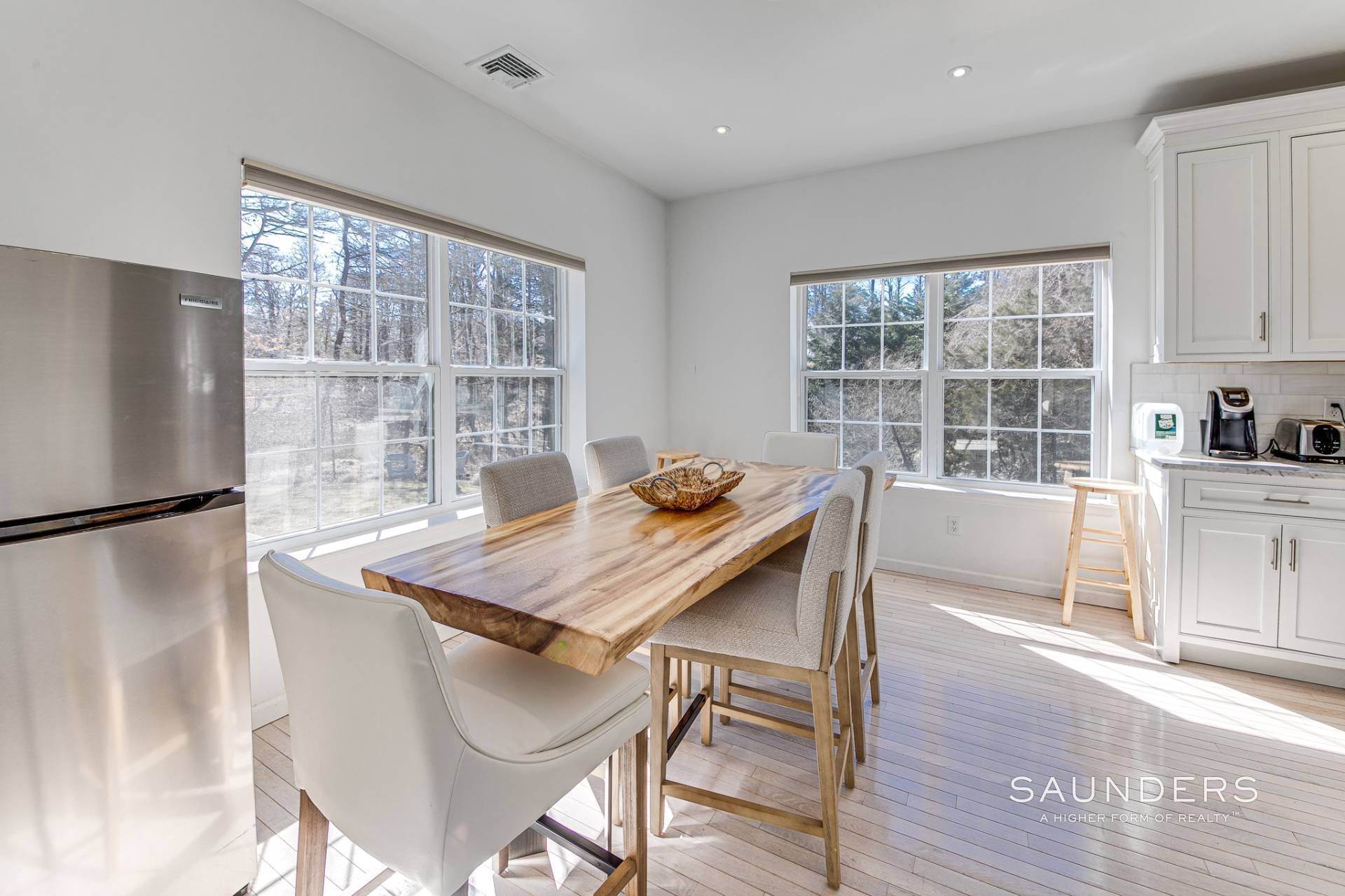 10. Single Family Homes at Impeccable Southampton Beauty Near Beaches And Town 27 Sugar Loaf Road, Southampton, NY 11968