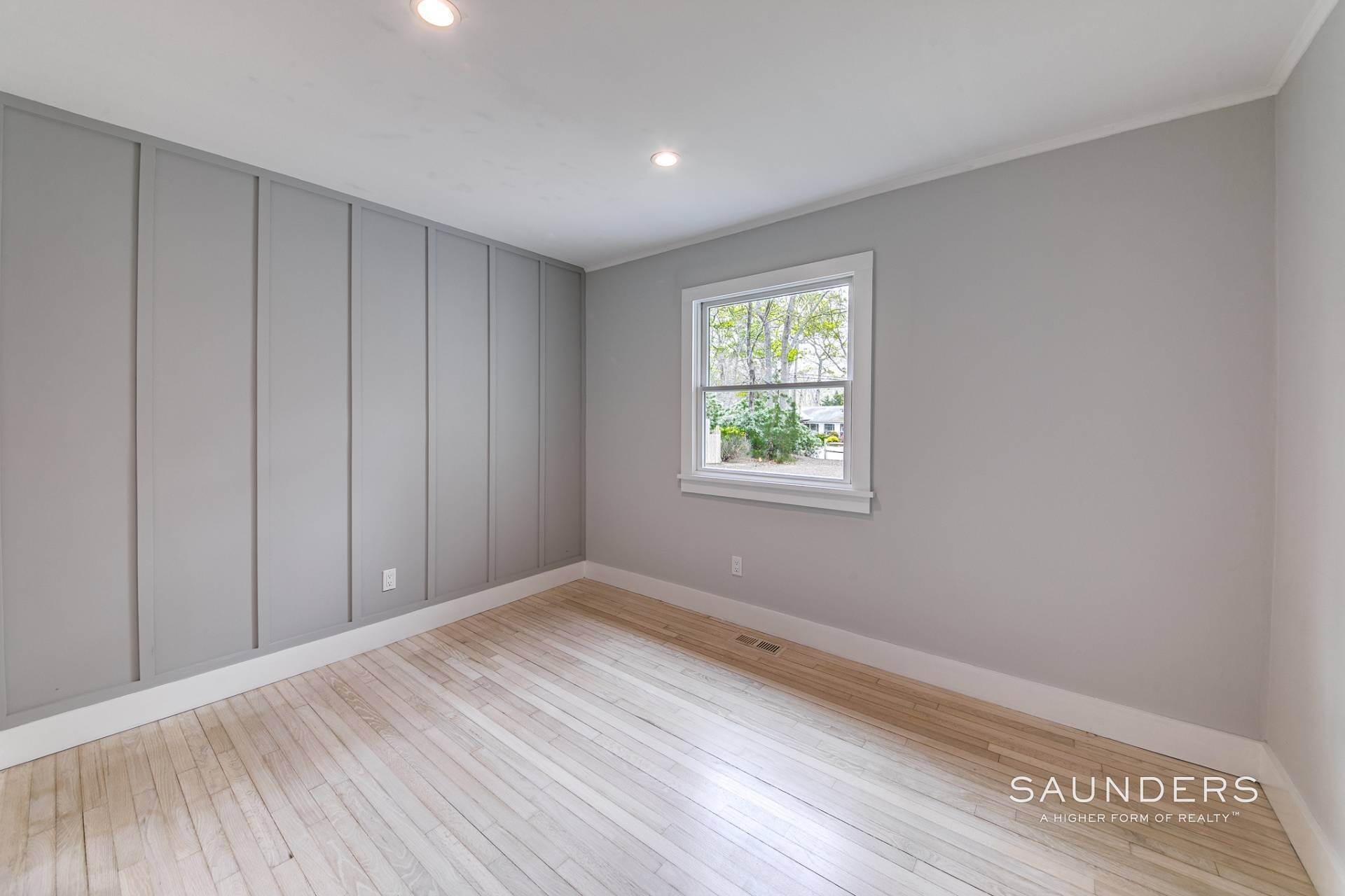 14. Single Family Homes for Sale at Newly Renovated In Springs 16 Delavan Street, East Hampton, NY 11937