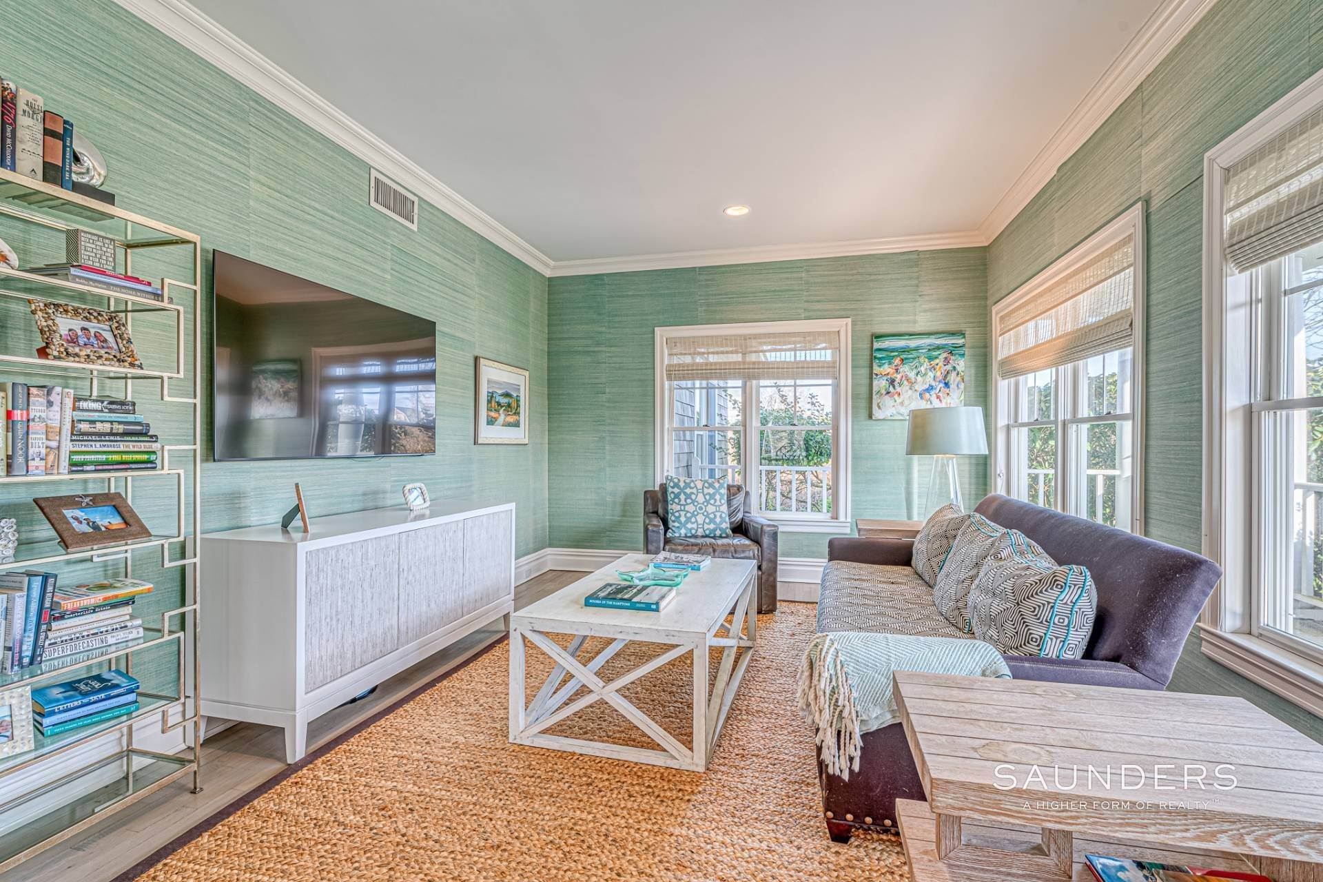 8. Single Family Homes at Light-Filled Postmodern In Quogue 31 Beach Lane, Quogue, NY 11959