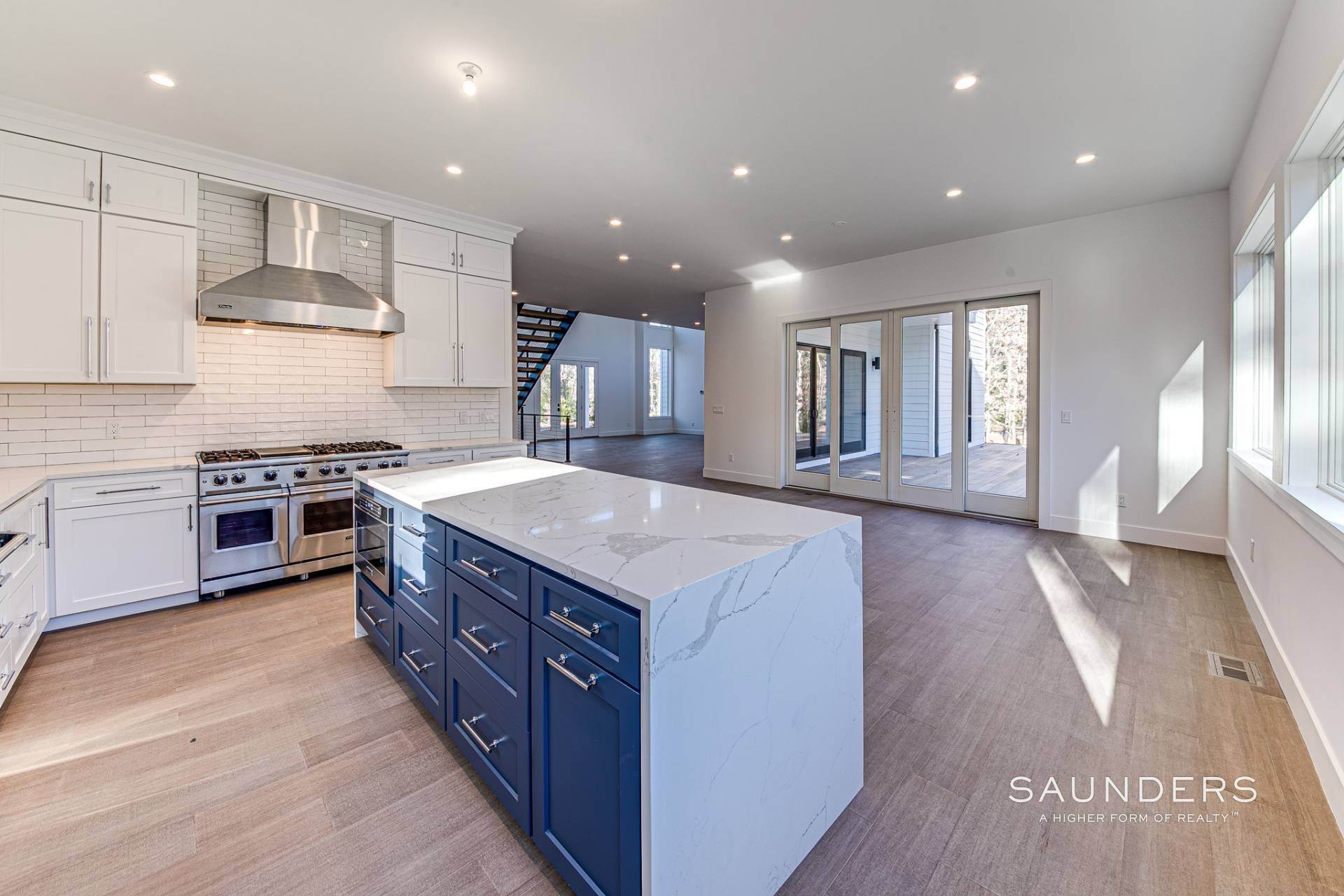 15. Single Family Homes for Sale at Unsurpassed Luxury And Elegance With This Brand New Construction 10 Van Scoys Path, East Hampton, NY 11937