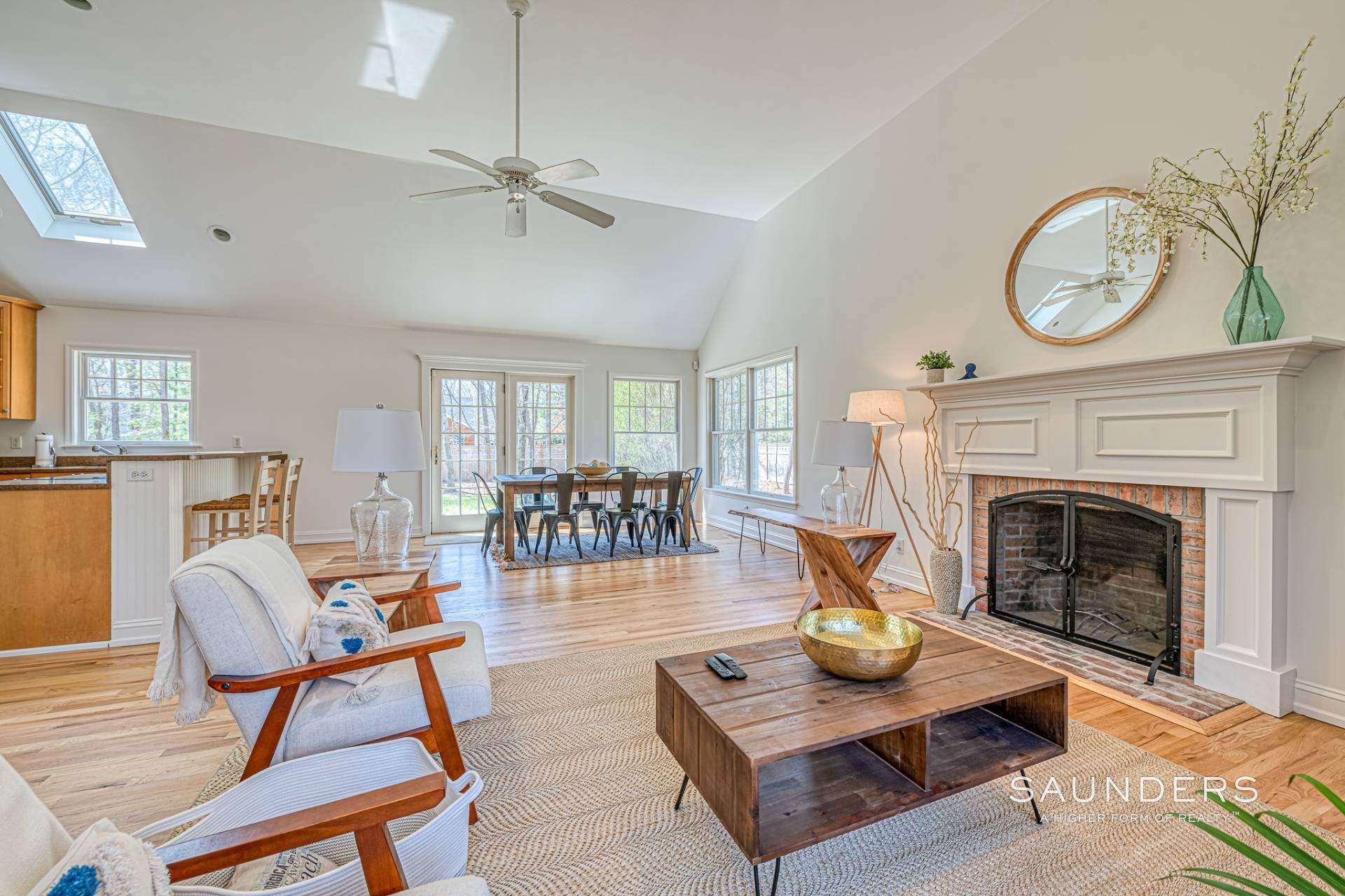 3. Single Family Homes at Renovated Clearwater Vacation Home 150 Underwood Drive, East Hampton, NY 11937
