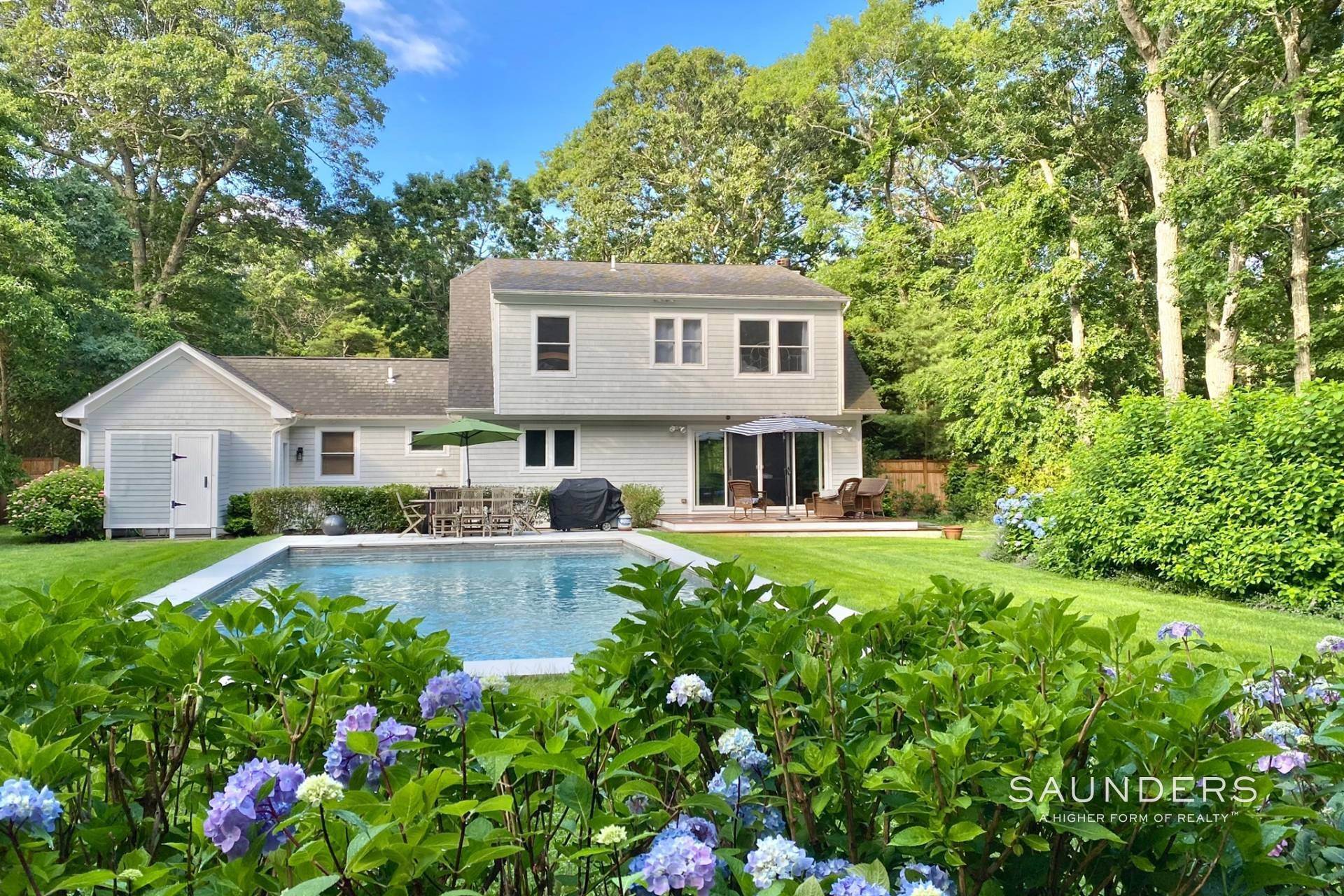 Single Family Homes for Sale at Hampton's Traditional Cape In Clearwater Beach 43 Waterhole Road, East Hampton, NY 11937