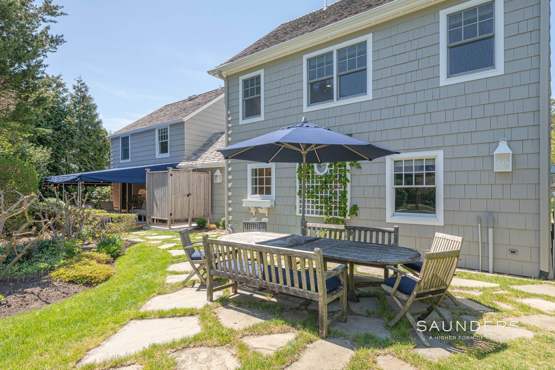 32. Single Family Homes for Sale at Southampton By The Shinnecock Bay 26 Ocean View Avenue, Southampton, NY 11968