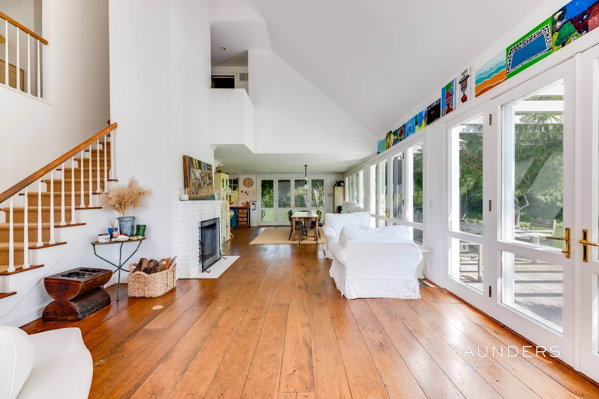 17. Single Family Homes for Sale at Sagaponack South Cottage On 1.56 Acres 51 Farmview Drive, Sagaponack, NY 11962