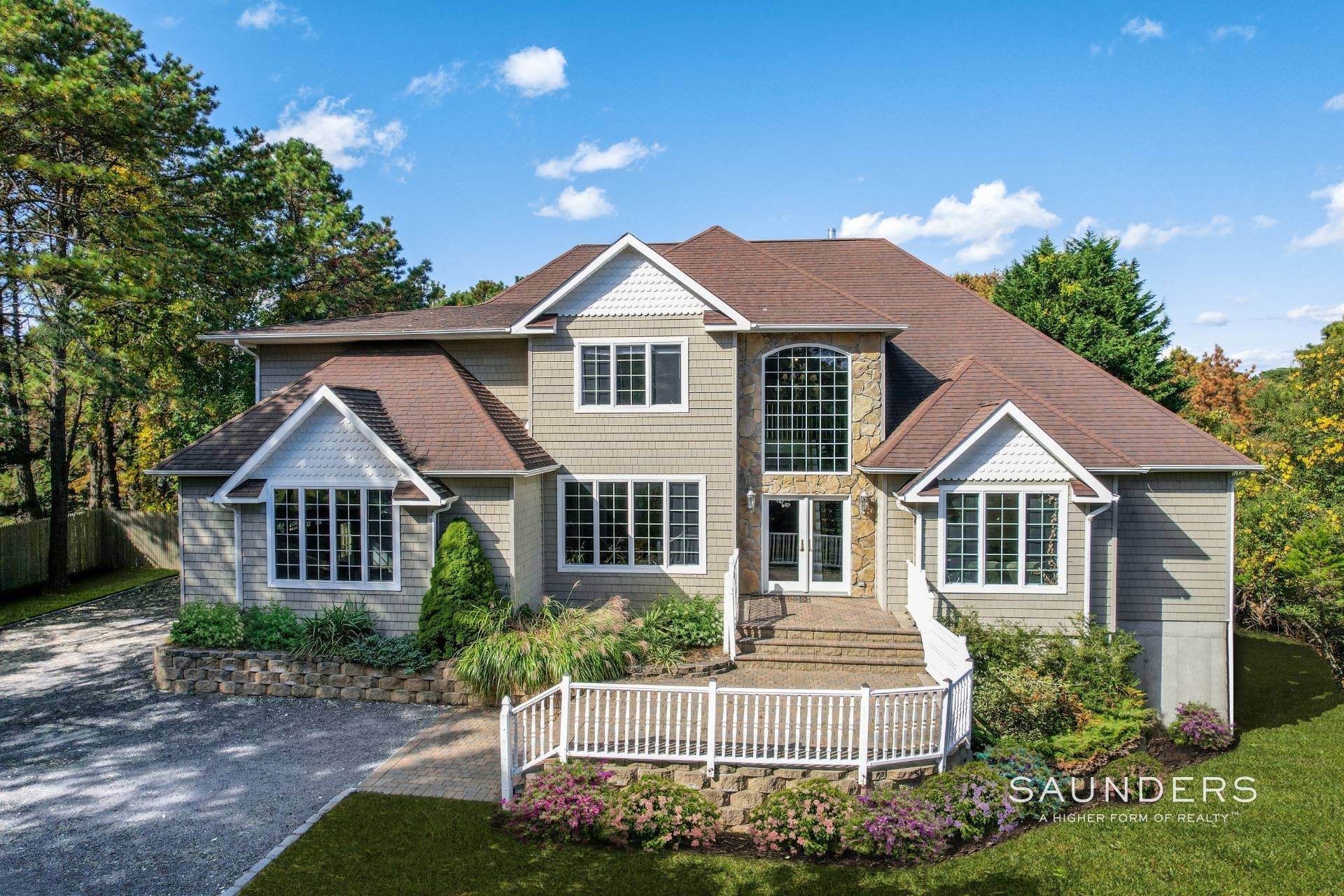 1. Single Family Homes for Sale at Pristine Custom Built Home In Southampton 43 Blackwatch Court, Southampton, NY 11968