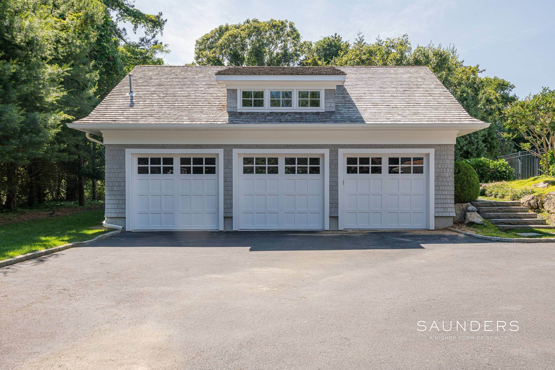 22. Single Family Homes for Sale at Spectacular Southampton Estate South Of The Highway 34 Parrish Pond Lane, Southampton, NY 11968