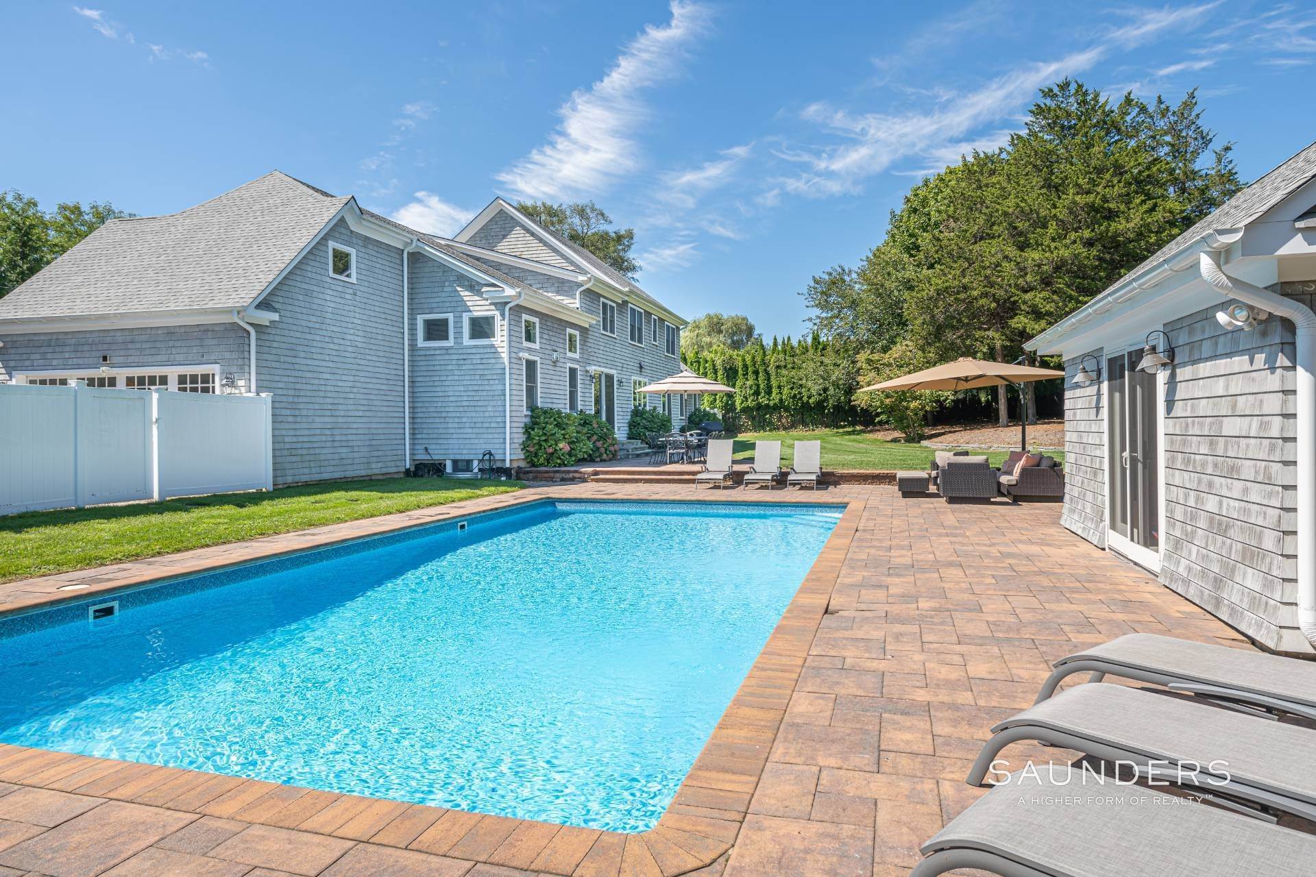 20. Single Family Homes for Sale at Artists Colony, Private Southampton Village Road 31 Bailey Road, Southampton, NY 11968