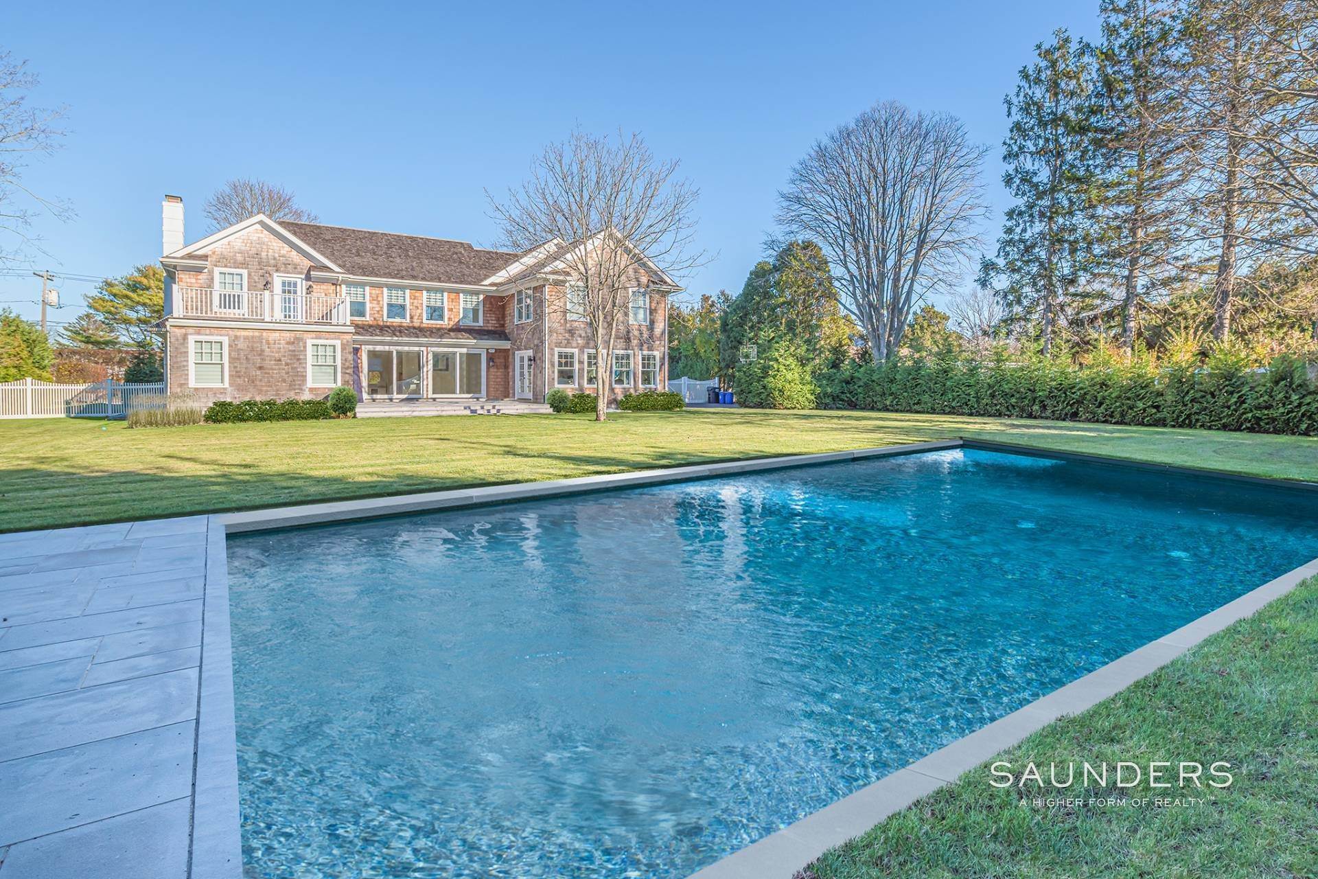 27. Single Family Homes for Sale at Classic Southampton Traditional Near Golf, Beach, And Village 45 Saint Andrews Road, Southampton, NY 11968