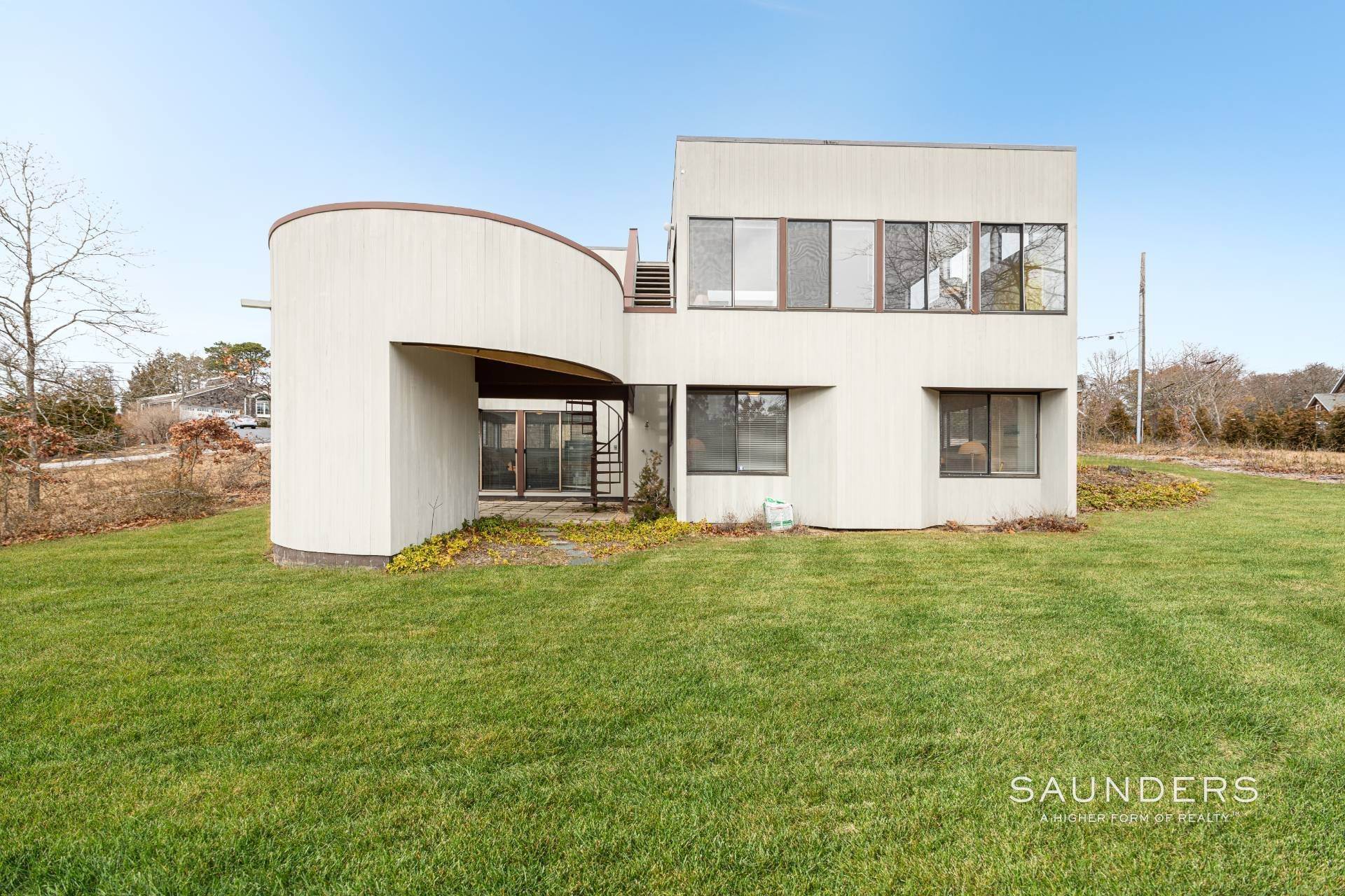 23. Single Family Homes for Sale at Iconic 20th Century Modern By Gene Futterman Southampton 37 Cheviots Road, Southampton, NY 11968
