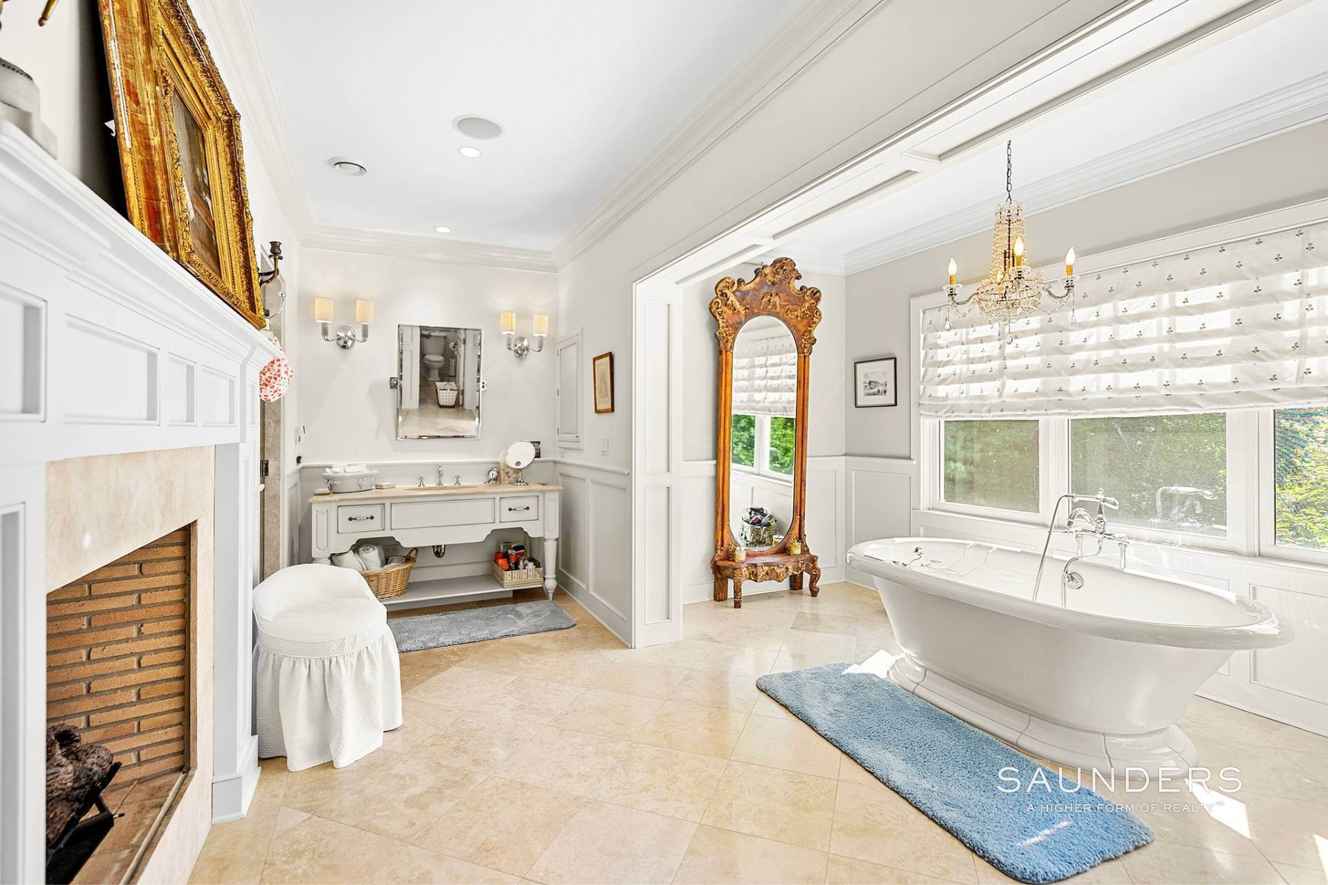 14. Single Family Homes for Sale at Spectacular Southampton Village Estate 254 South Main Street, Southampton, NY 11968