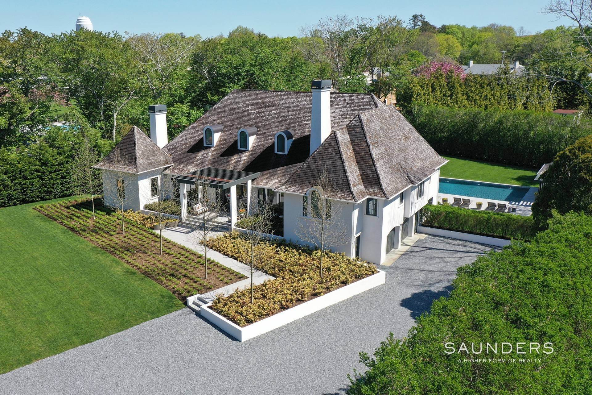 3. Single Family Homes for Sale at The Estate At 67 Hither Lane - Move-In Ready East Hampton, NY 11937