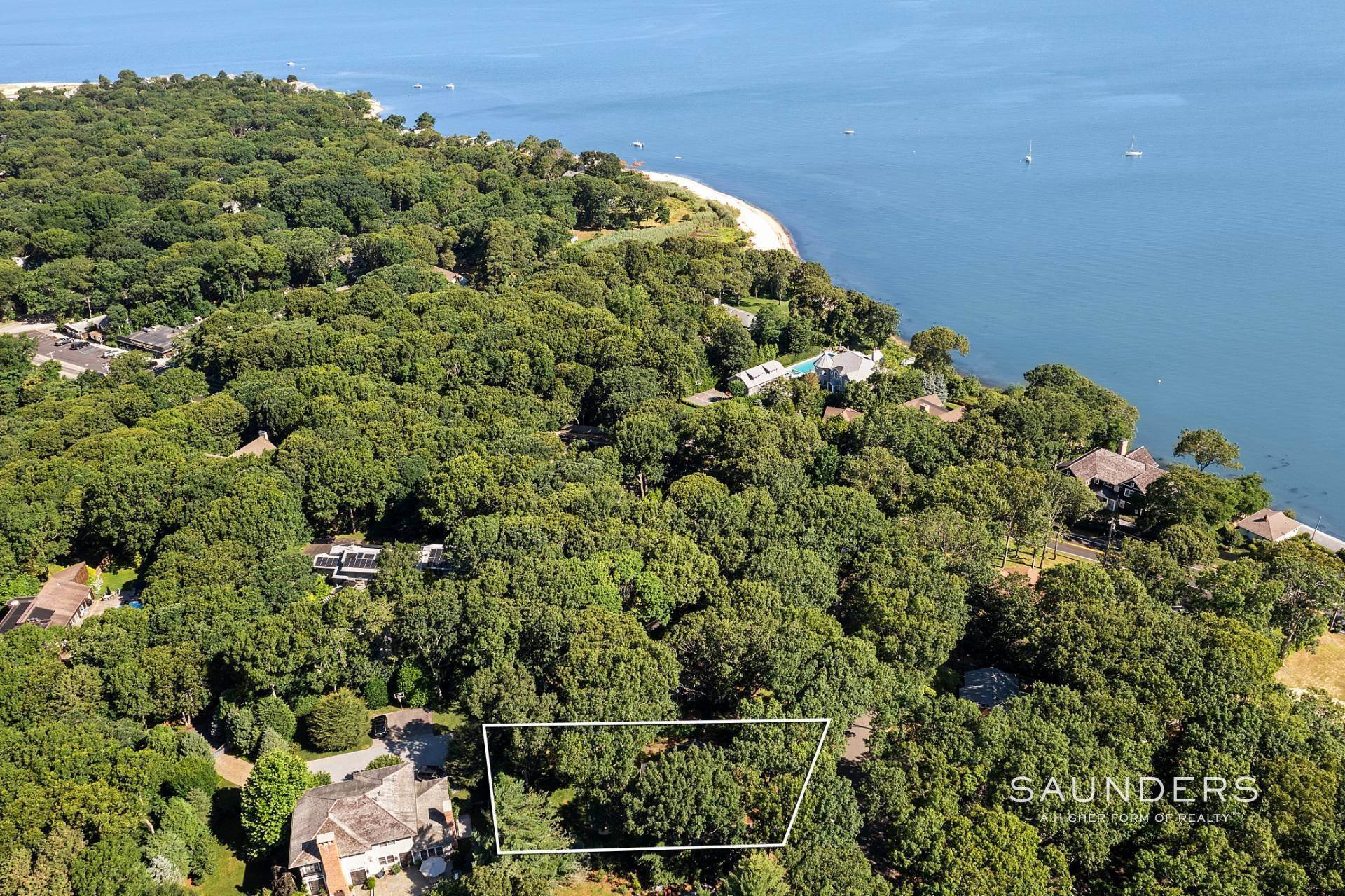 19. Single Family Homes for Sale at Chic Cottage Just Moments From Sag Harbor's Long Beach! 11 Butcher Lane, Sag Harbor, NY 11963