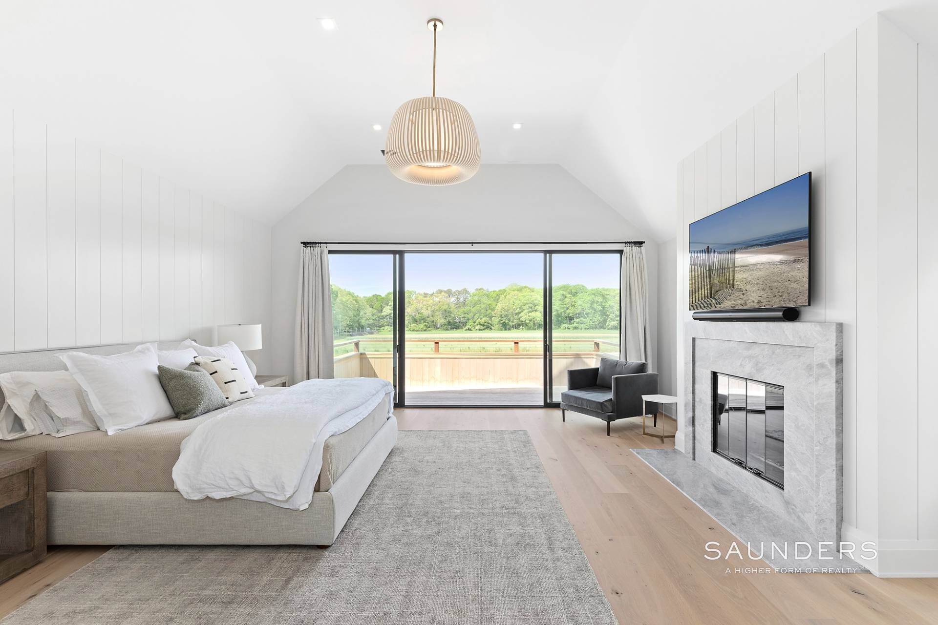 16. Single Family Homes for Sale at Spectacular New Construction With Forever Reserve Views 26 Green Hollow Road, East Hampton, NY 11937