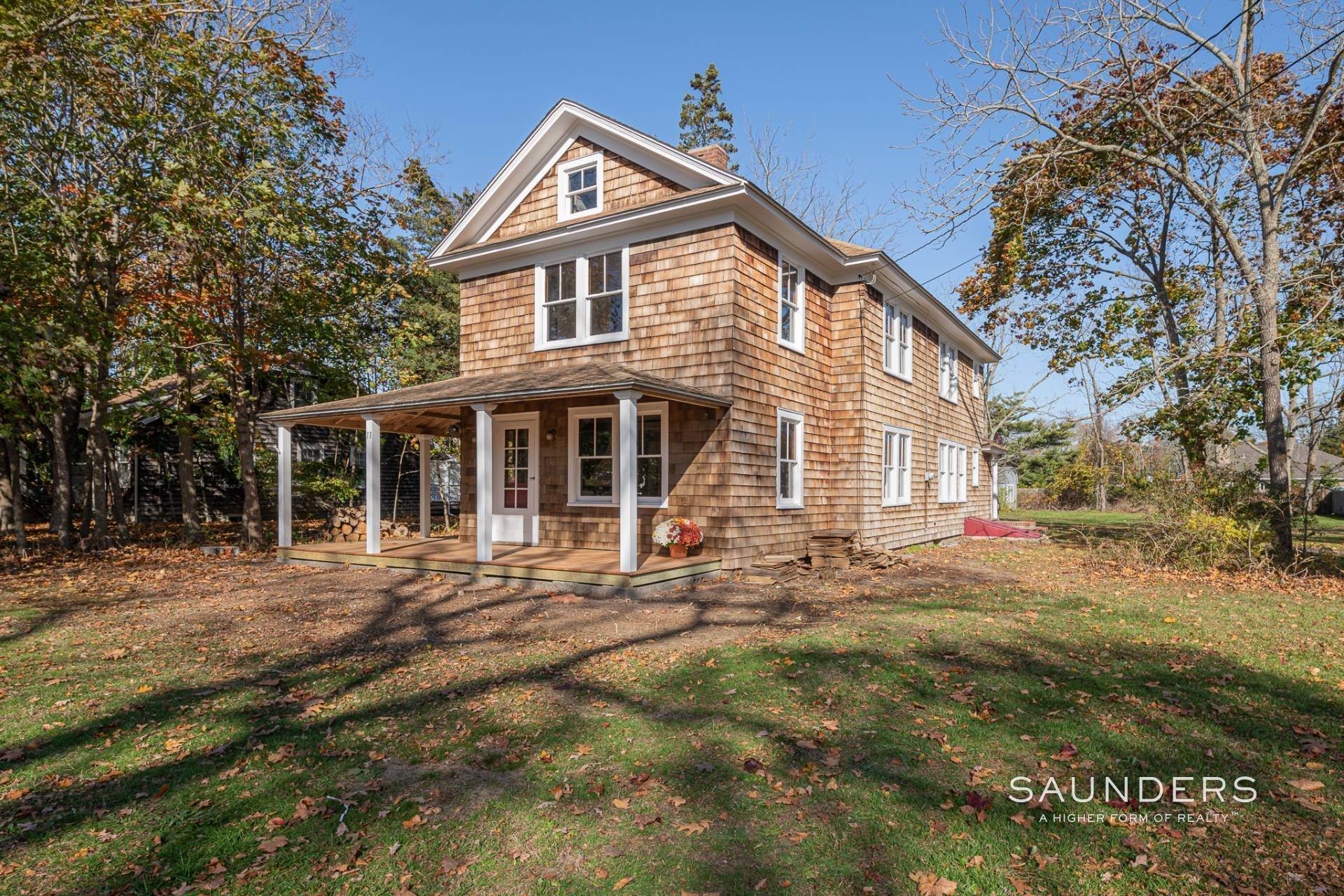 Single Family Homes for Sale at The East Quogue Quintessential Queen Anne 11 Walnut Avenue, East Quogue, NY 11942