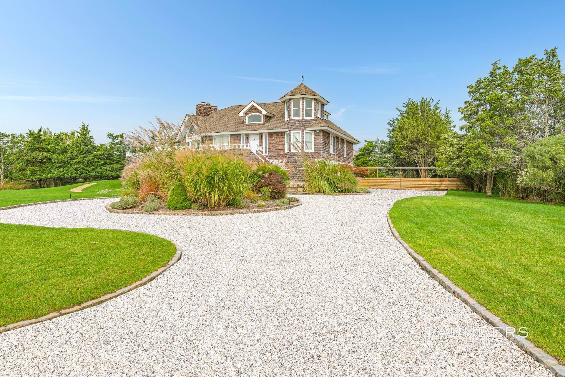 1. Single Family Homes at Beautiful Home With Glorious Views 16 Fanning Drive, Westhampton Beach Village, NY 11978