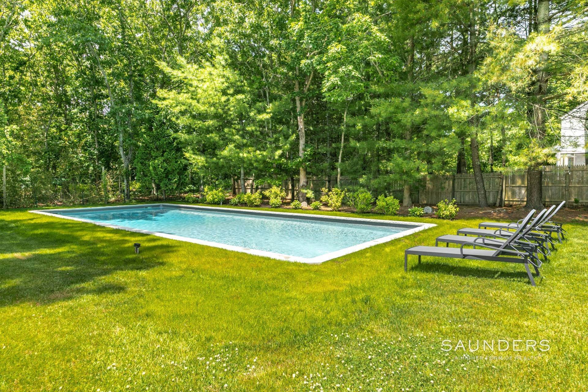 17. Single Family Homes for Sale at Beach Chic New Renovation By The Village 9 Sulky Circle, East Hampton, NY 11937