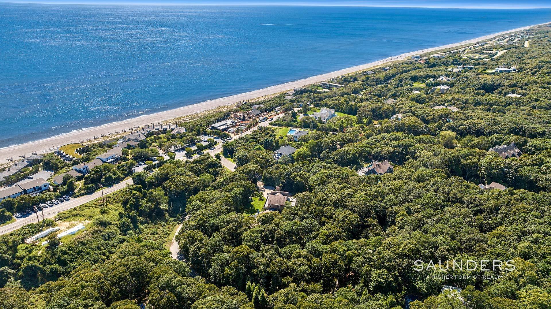 23. Single Family Homes for Sale at Authentic Montauk Retreat With Beach Rights 8 Fir Lane, Montauk, NY 11954