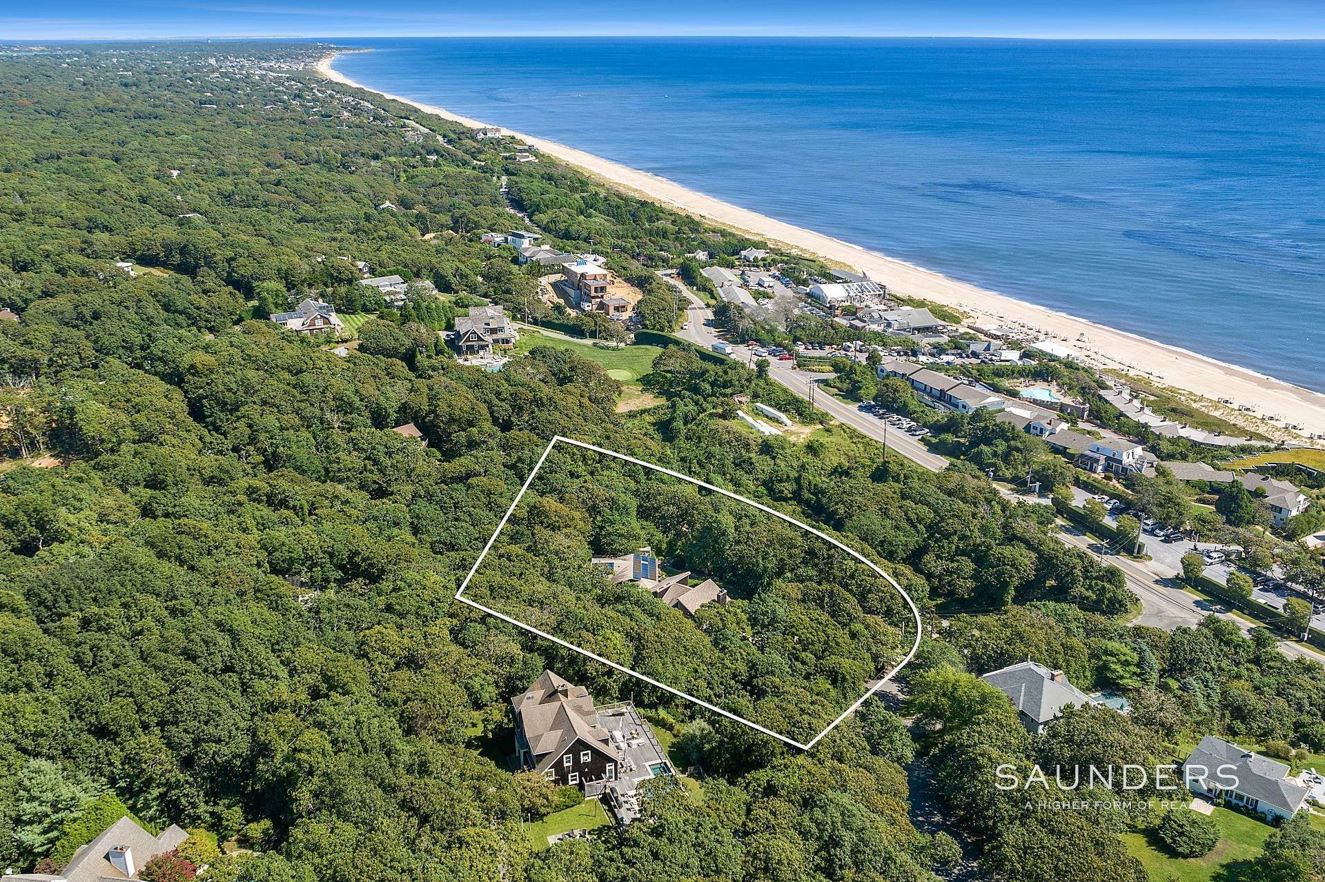 21. Single Family Homes for Sale at Authentic Montauk Retreat With Beach Rights 8 Fir Lane, Montauk, NY 11954