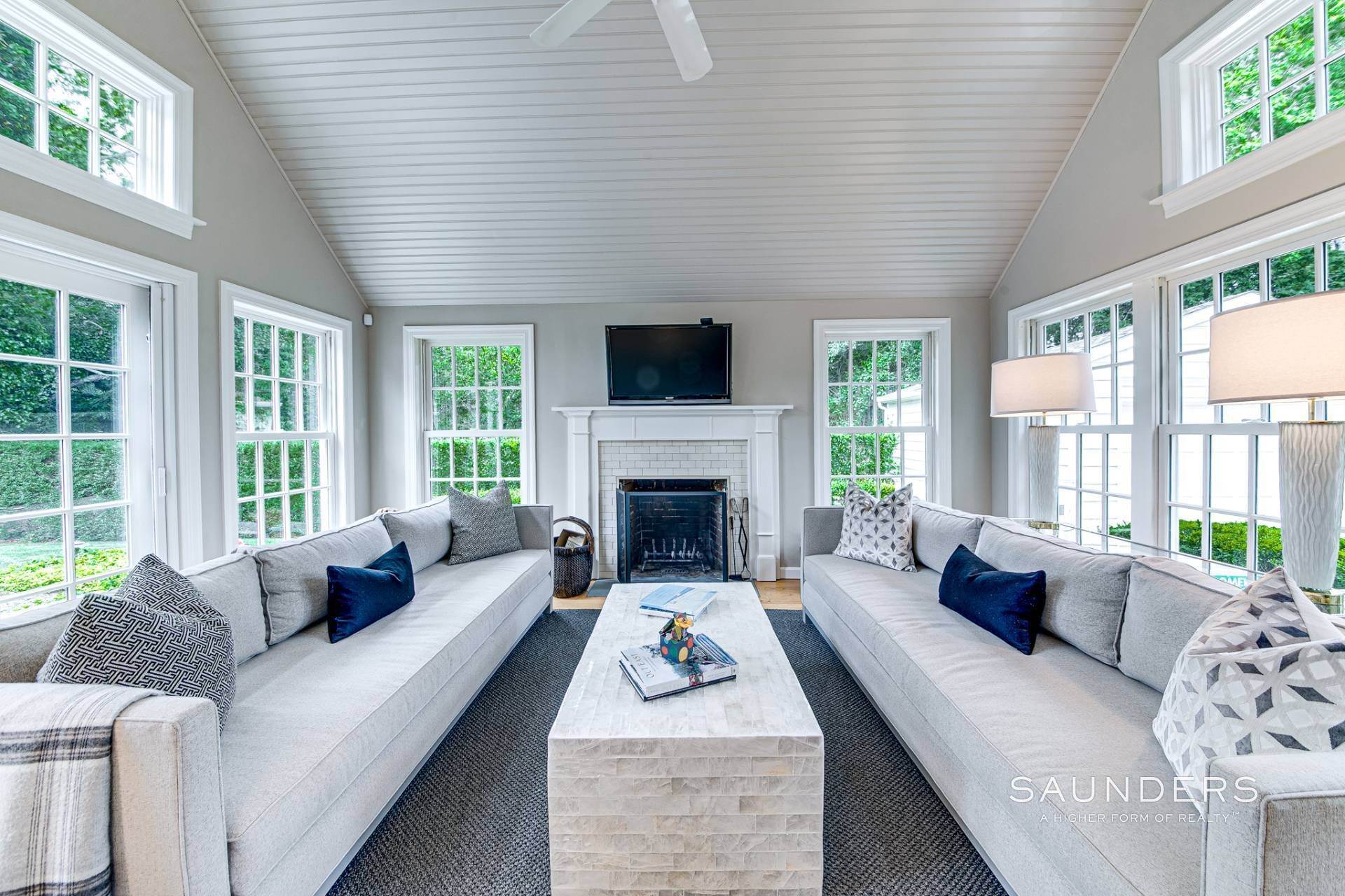 17. Single Family Homes for Sale at Mint Condition By East Hampton Village 19 Greenway Drive, East Hampton, NY 11937