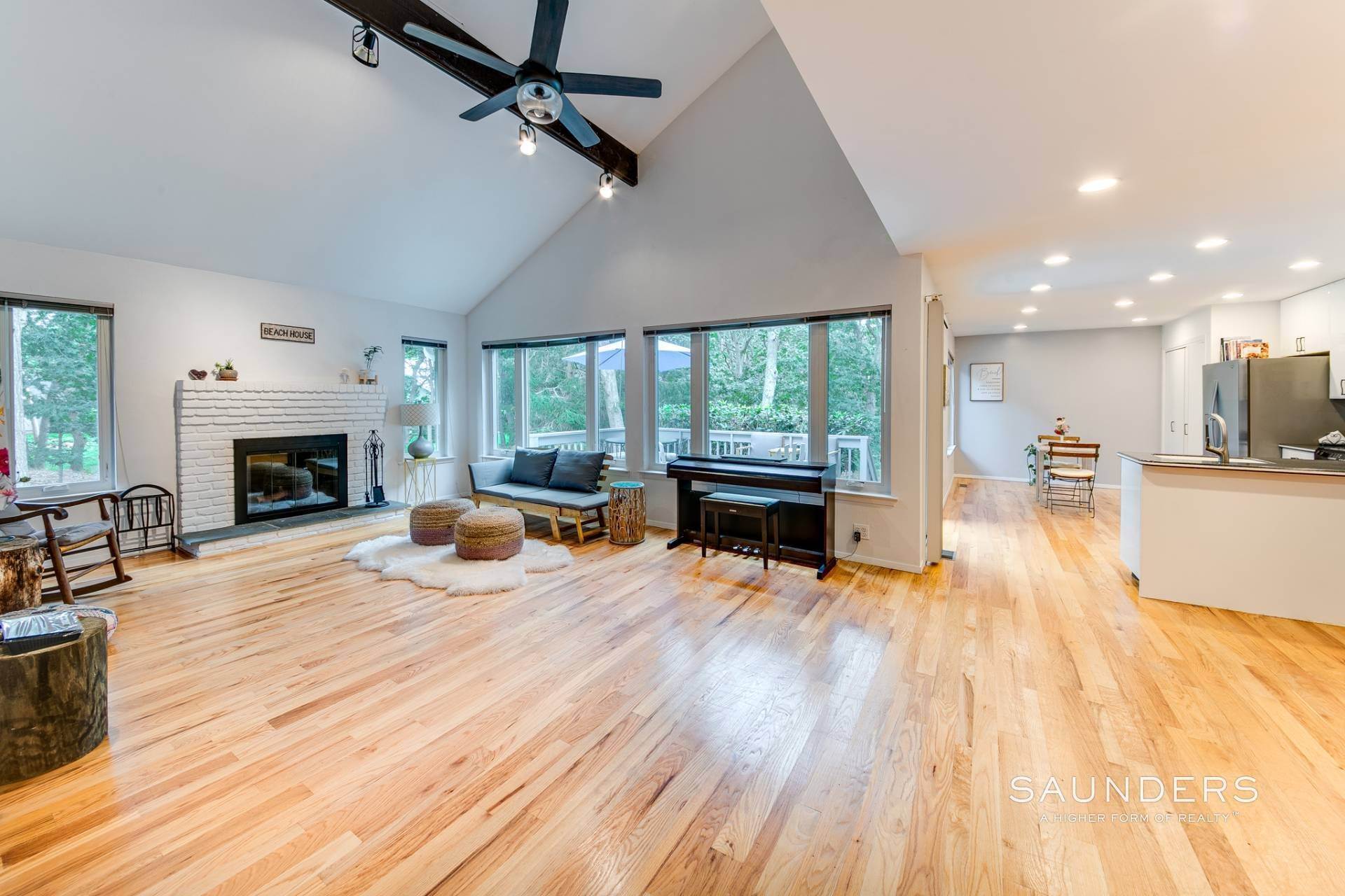9. Condominiums for Sale at Carefree Condo Living In East Hampton 196 Treescape Drive, Cluster 3, Unit 5d, East Hampton, NY 11937