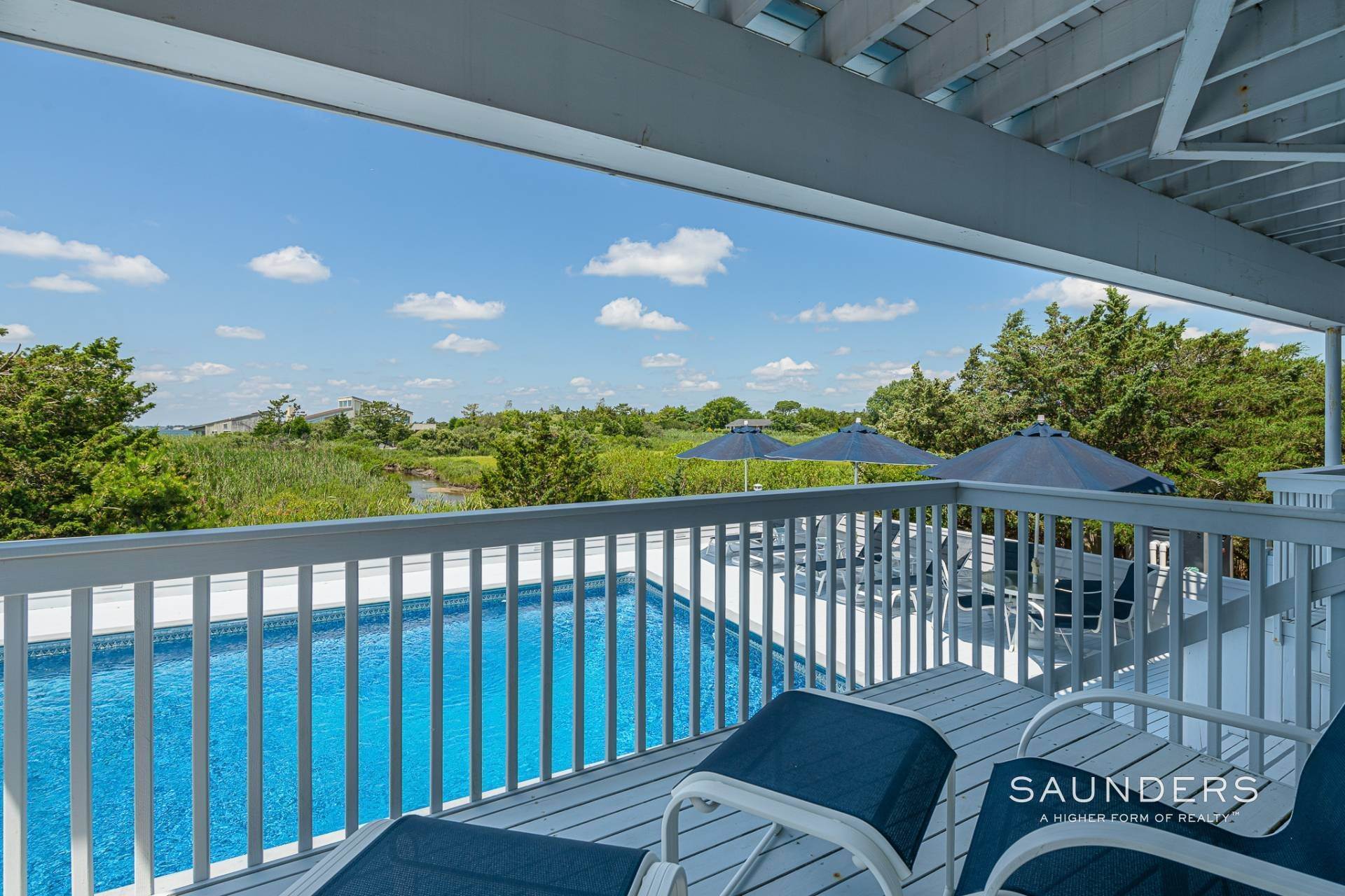 26. Single Family Homes for Sale at Serenity In The Heart Of The Village 20 Stacy Drive, Westhampton Beach Village, NY 11978