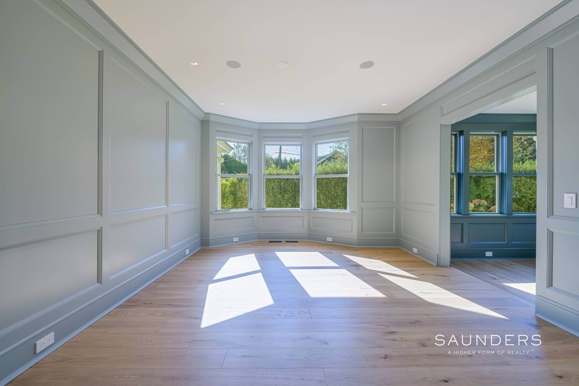 7. Single Family Homes for Sale at Immaculate Historic Renovation In Prime Village Location 40 Elm Street, Southampton, NY 11968