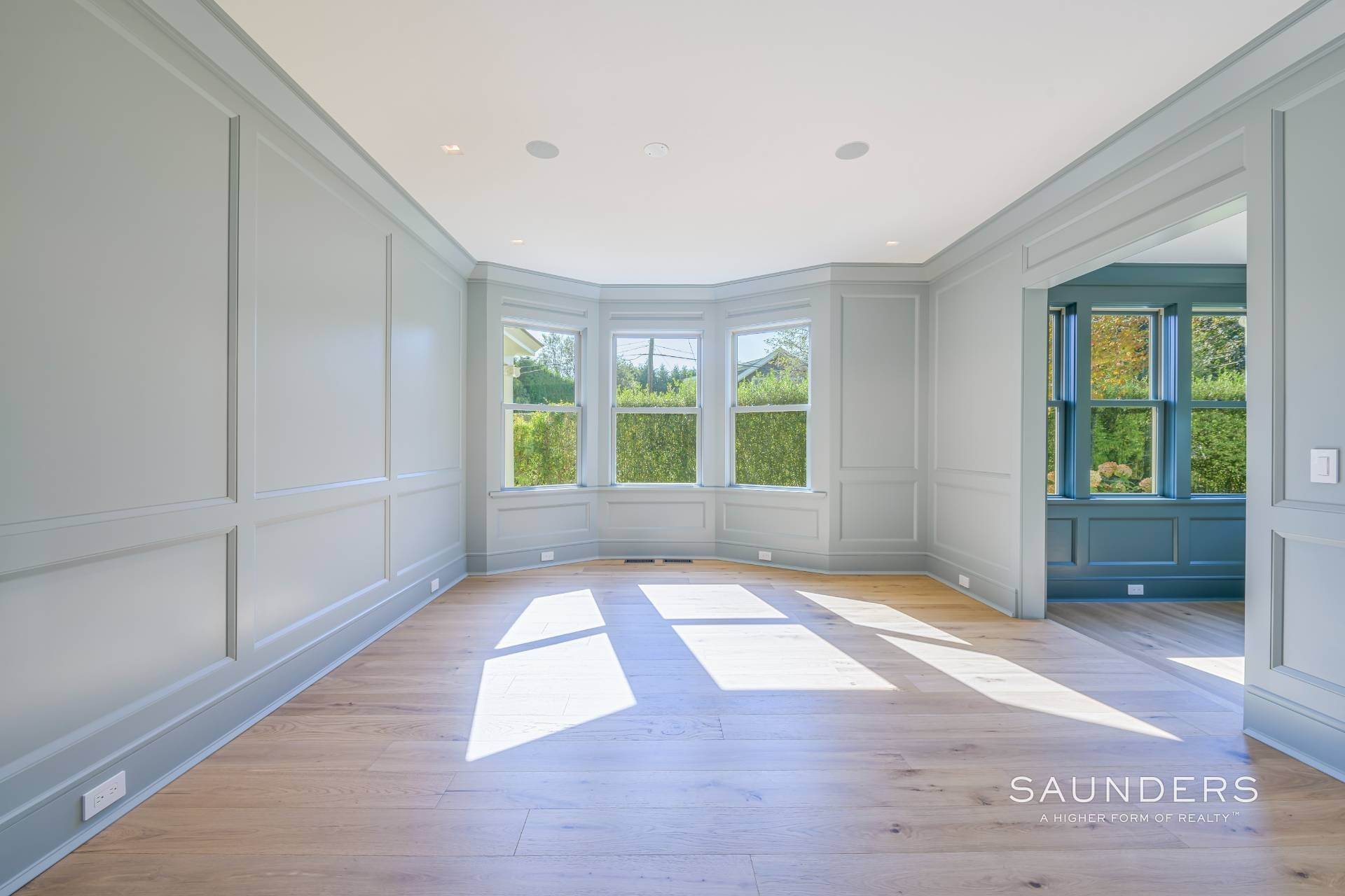 11. Single Family Homes for Sale at Immaculate Historic Renovation In Prime Village Location 40 Elm Street, Southampton, NY 11968