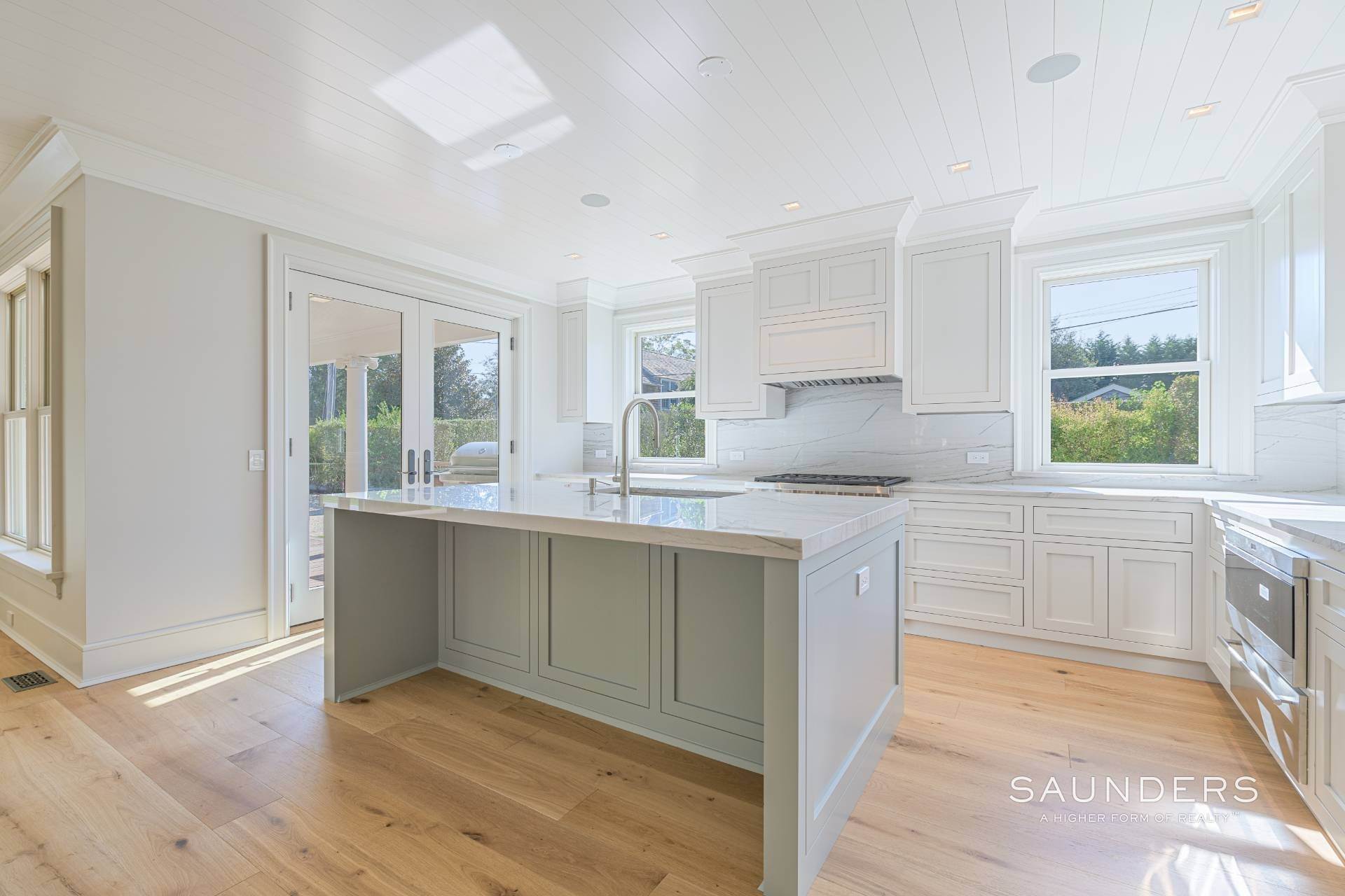 5. Single Family Homes for Sale at Immaculate Historic Renovation In Prime Village Location 40 Elm Street, Southampton, NY 11968