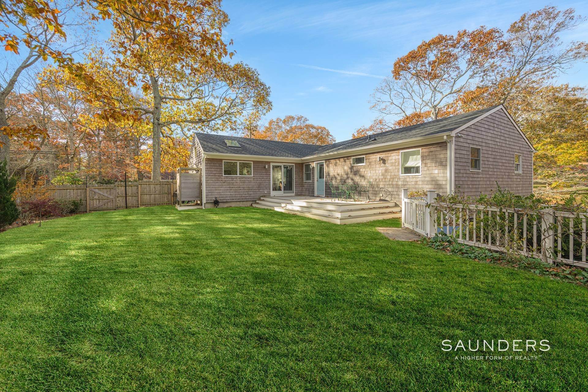 3. Single Family Homes for Sale at Like-New In Barnes Landing 493 Old Stone Highway, East Hampton, NY 11937