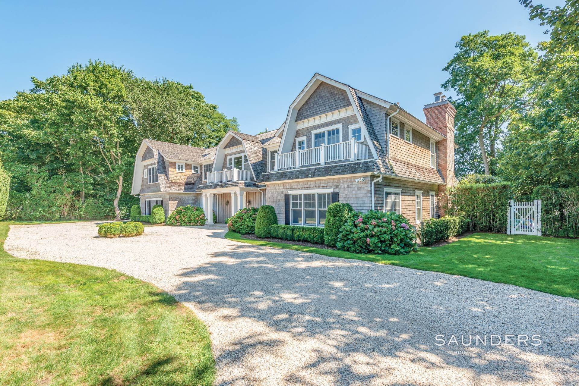 2. Single Family Homes for Sale at One-Acre Estate In The Heart Of Southampton Village 32 Post Crossing, Southampton, NY 11968